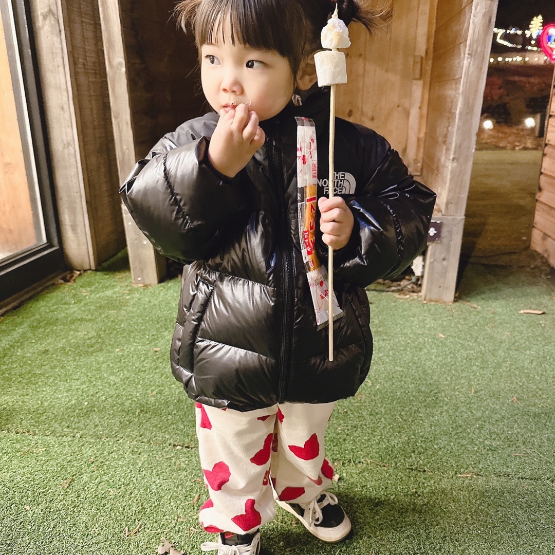 (Kids) The North Face 1996 Eco Nuptse Down Jacket Real Black, (TD) Jordan 1 x Travis Scott Retro Low OG SP Medium Olive 착용 스타일 - 2