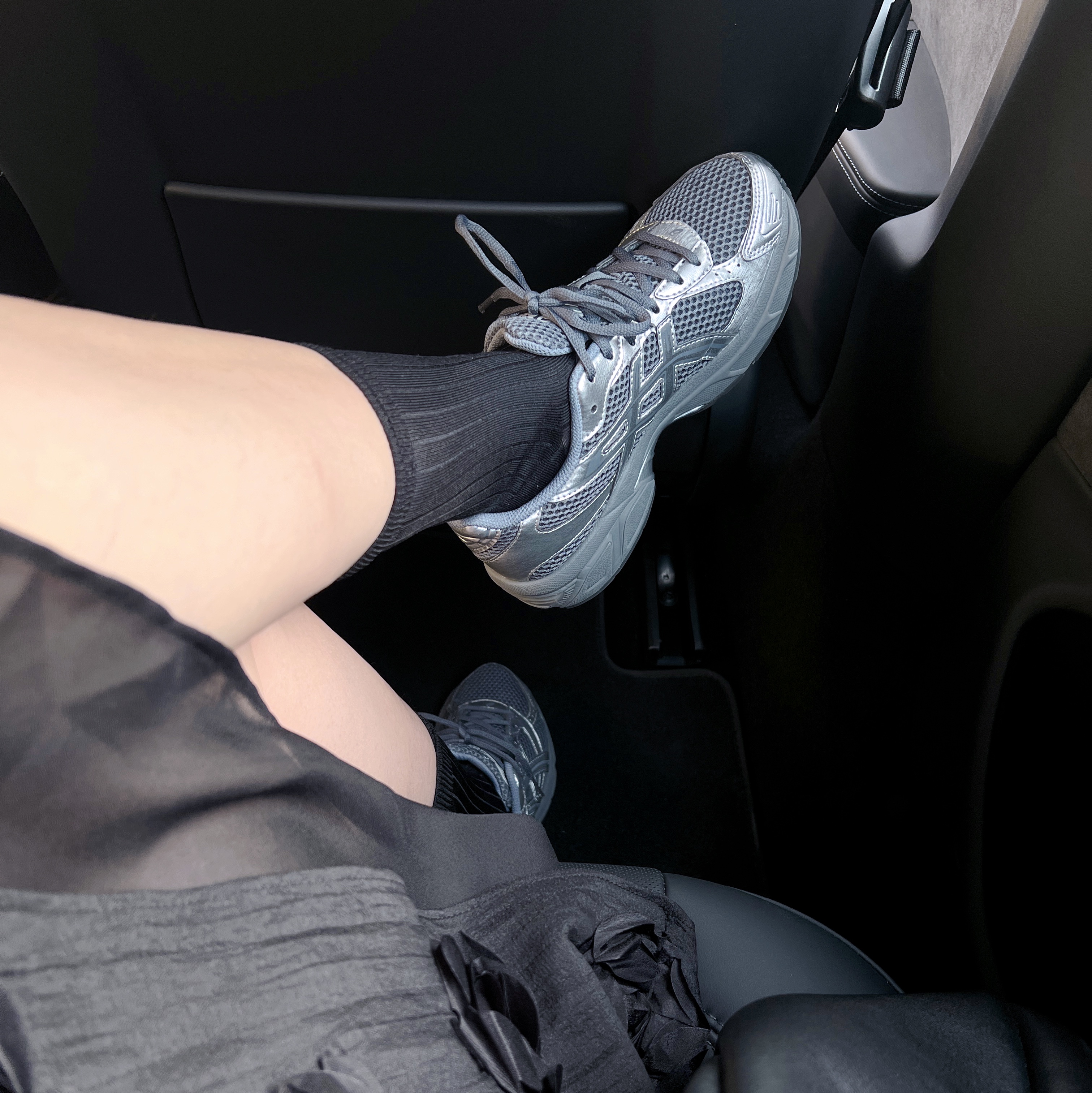 Asics Gel-1130 Steel Grey Pure Silver 착용 스타일