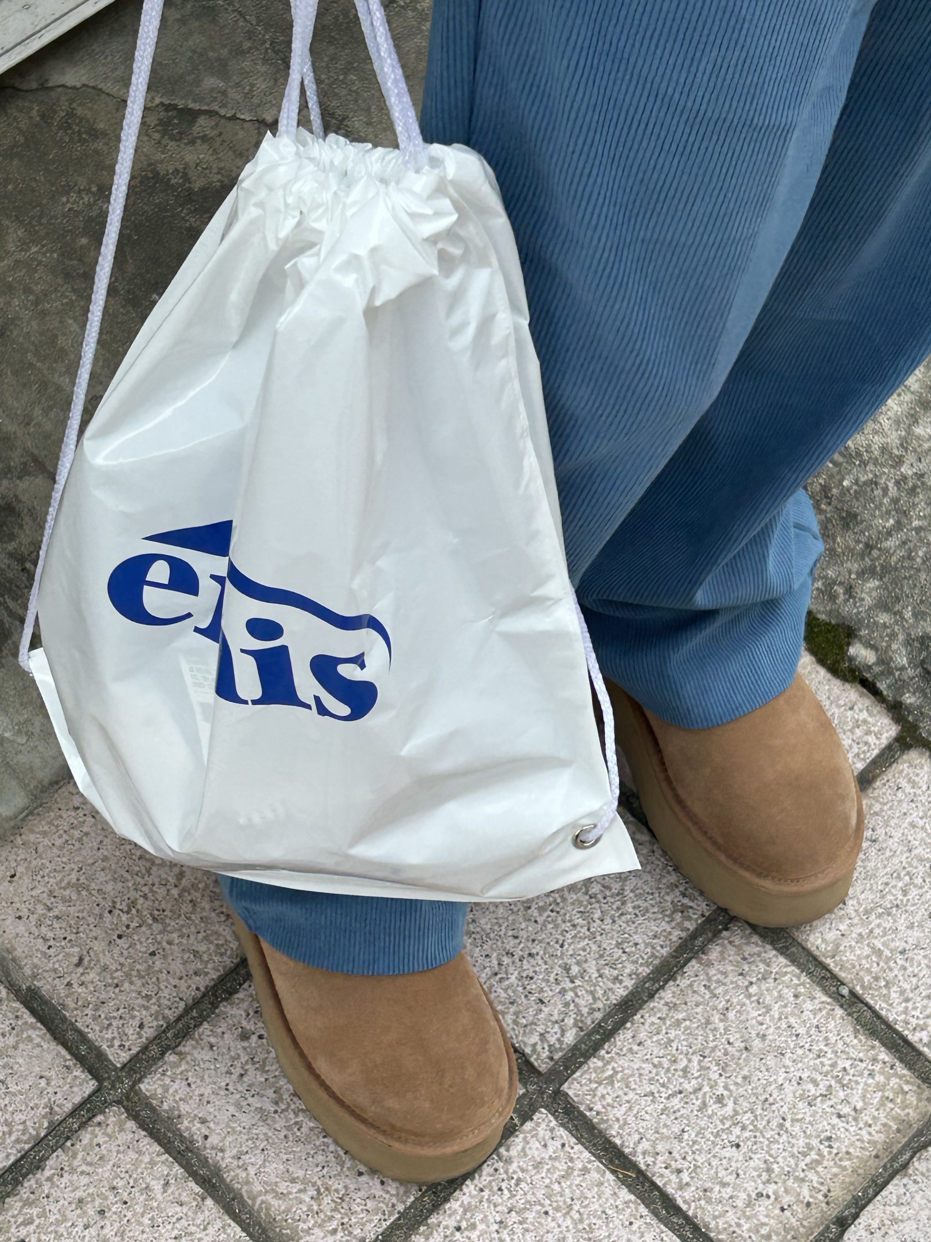 (W) UGG Classic Ultra Mini Platform Boots Chestnut, Emis New Logo Ball Cap Mint 착용 스타일 - 2