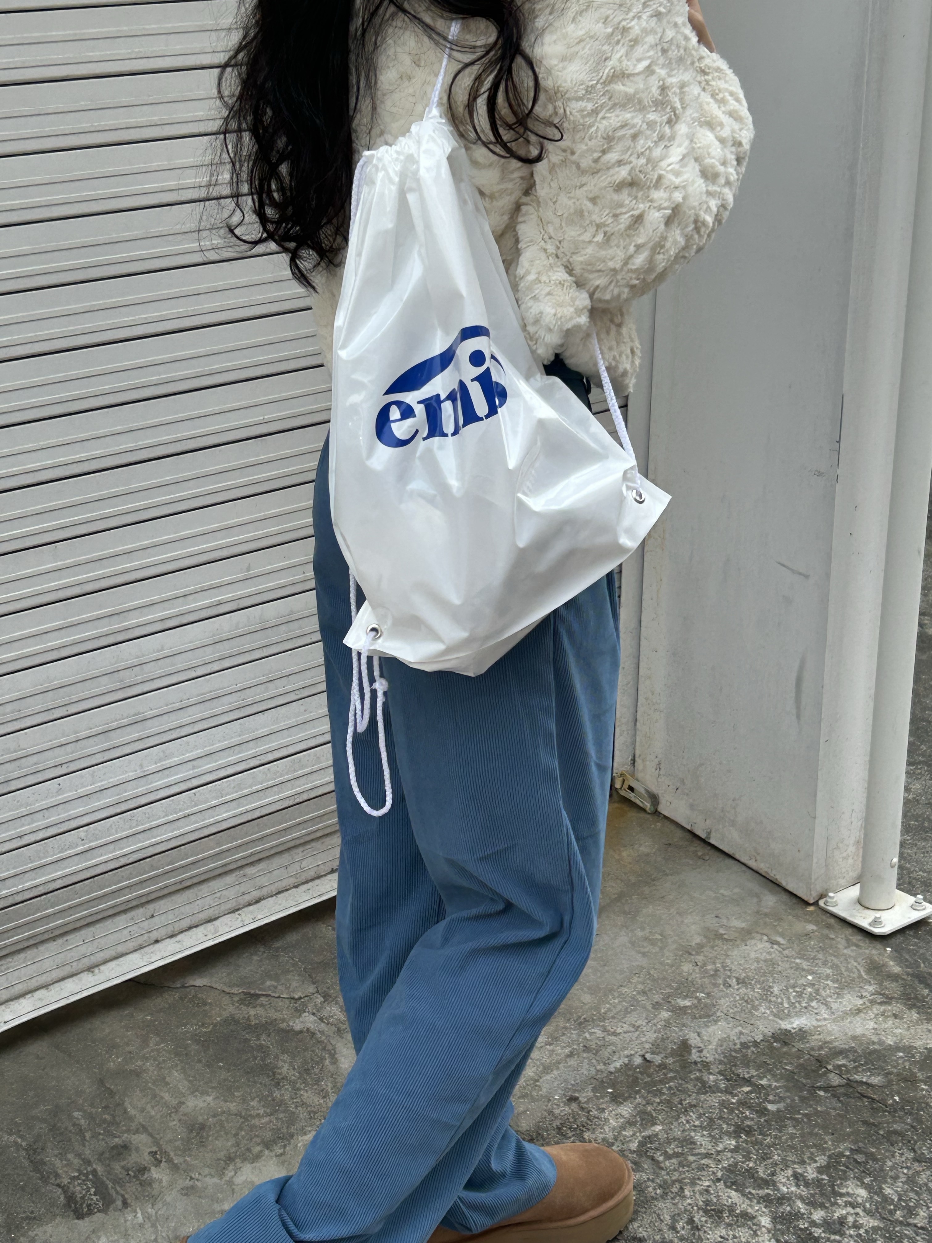(W) UGG Classic Ultra Mini Platform Boots Chestnut, Emis New Logo Ball Cap Mint 착용 스타일 - 3