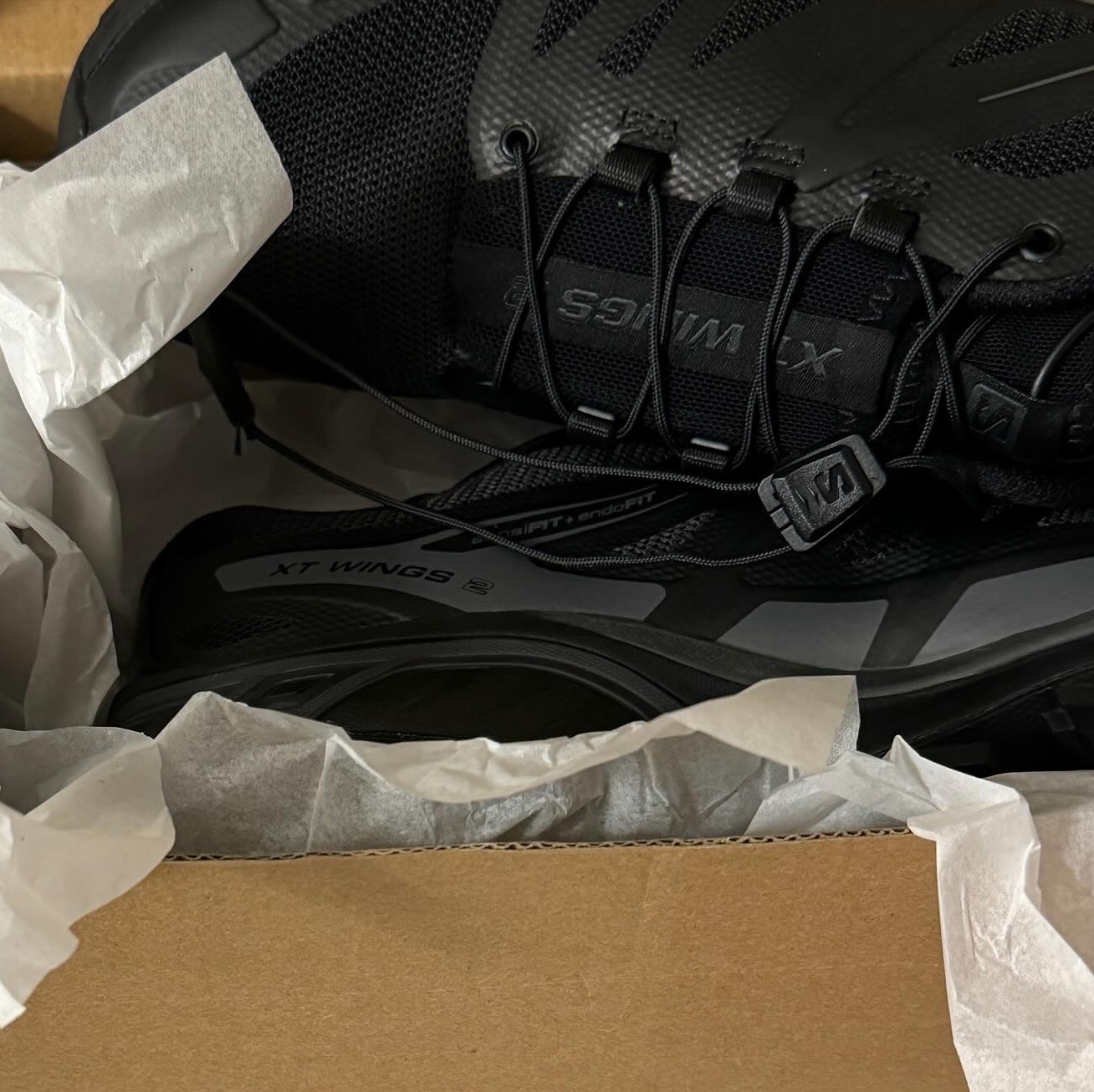 Salomon XT-Wings 2 ADV Black 착용 스타일