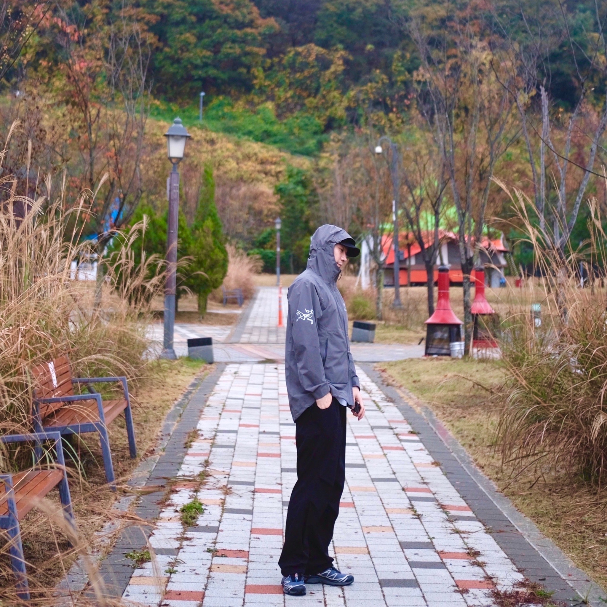 Salomon XT-6 Gore-Tex Black Ebony, Arc'teryx x Beams Zeta SL Jacket Grey 착용 스타일