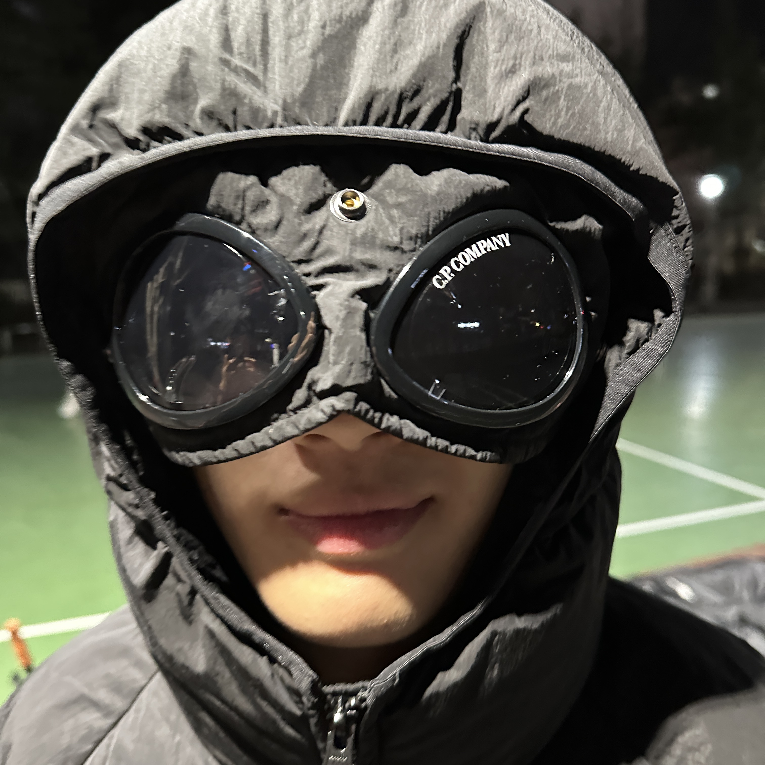 C.P. Company Eco-Chrome R Hooded Down Goggle Jacket Black - 23FW 착용 스타일