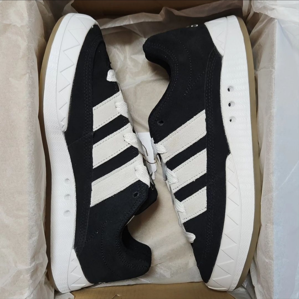Adidas Adimatic Core Black 착용 스타일