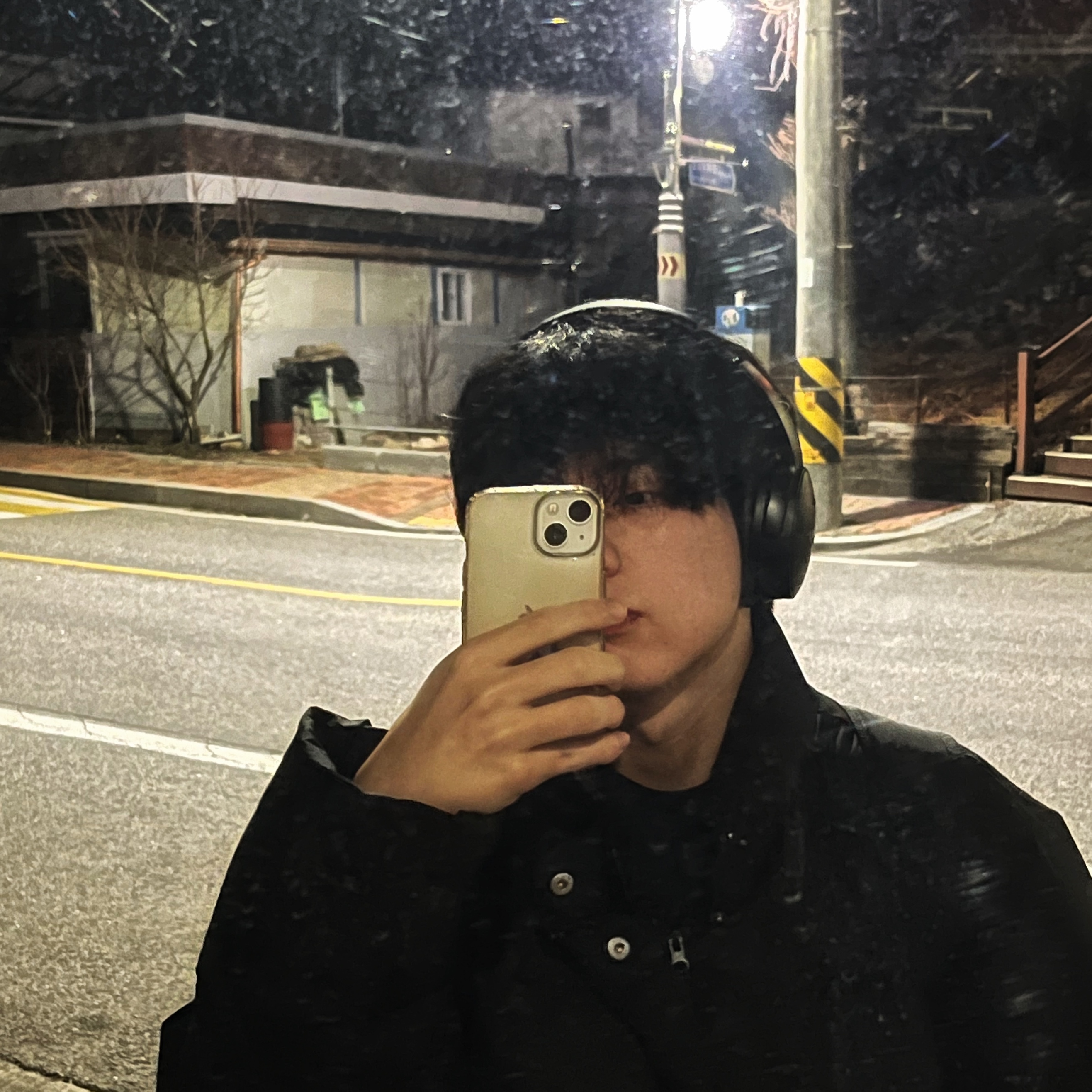 Oofos x Takahiromiyashita The Soloist The Day The Whole World Went Away Clog Black 착용 스타일 - 1