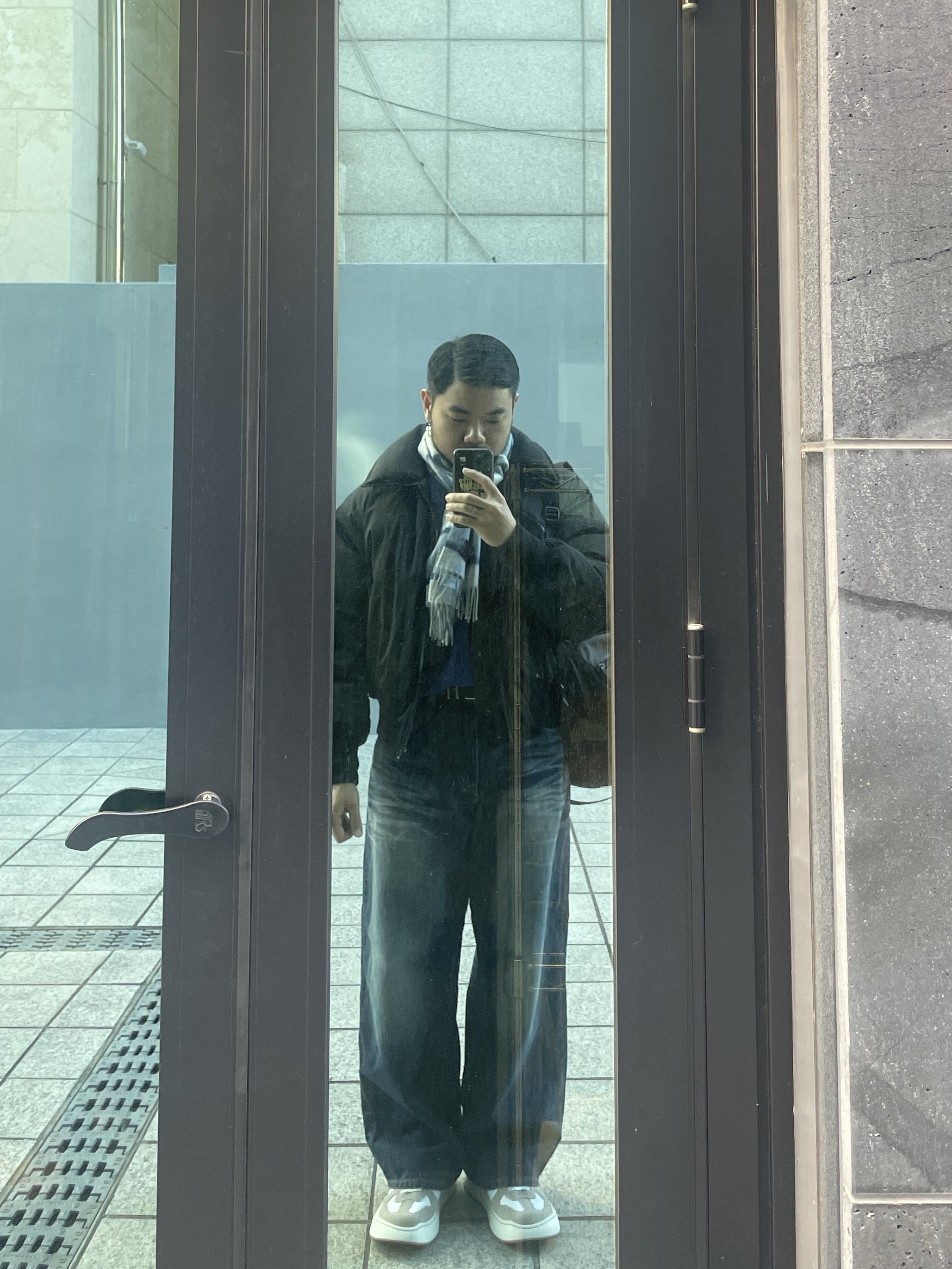 Ader Error Log; Baus Off White 착용 스타일