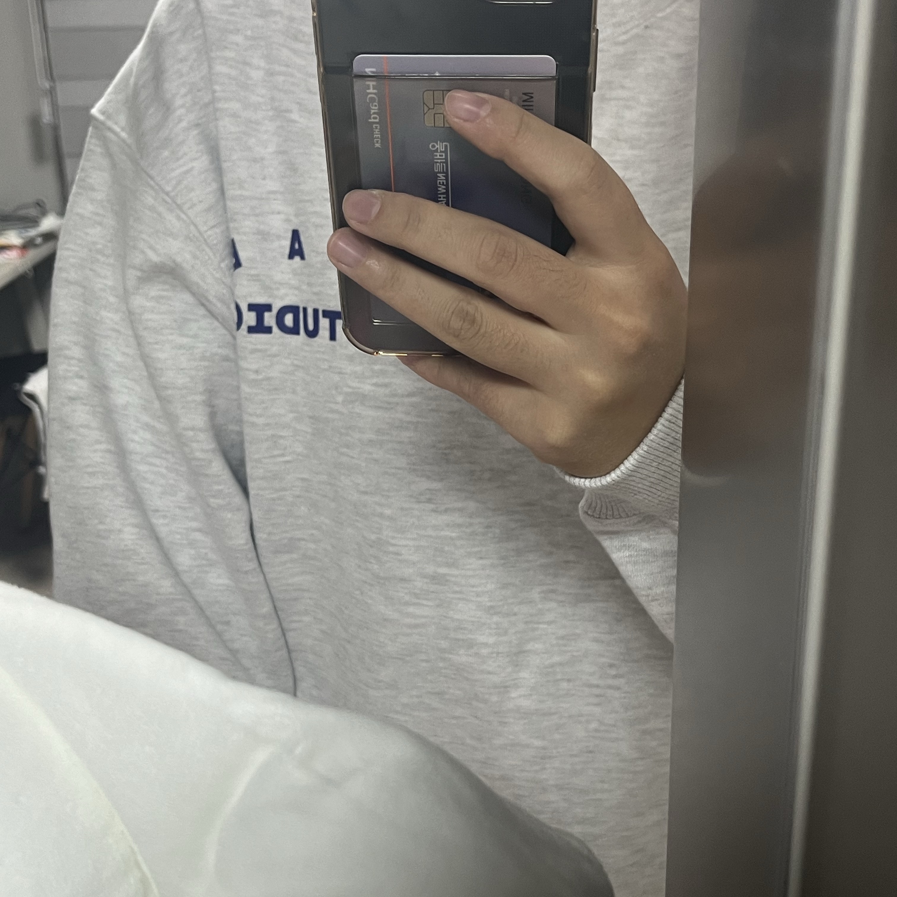IAB Studio Sweatshirt Light Gray - 23FW 착용 스타일