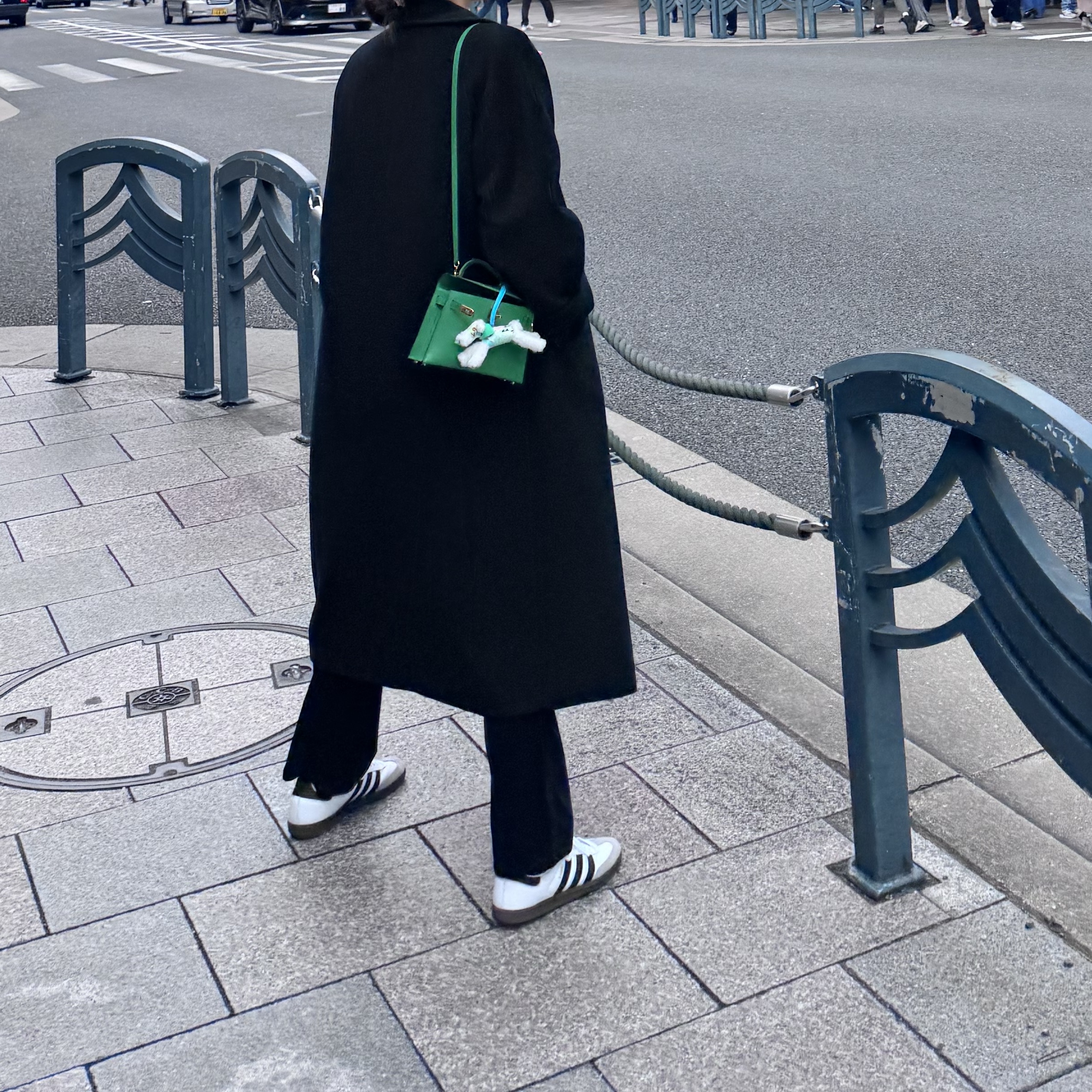 (W) Max Mara Madame 101801 Icon Coat Black, Hermes Birkin 25 Bag Sellier Epsom & Gold Craie 착용 스타일 - 4