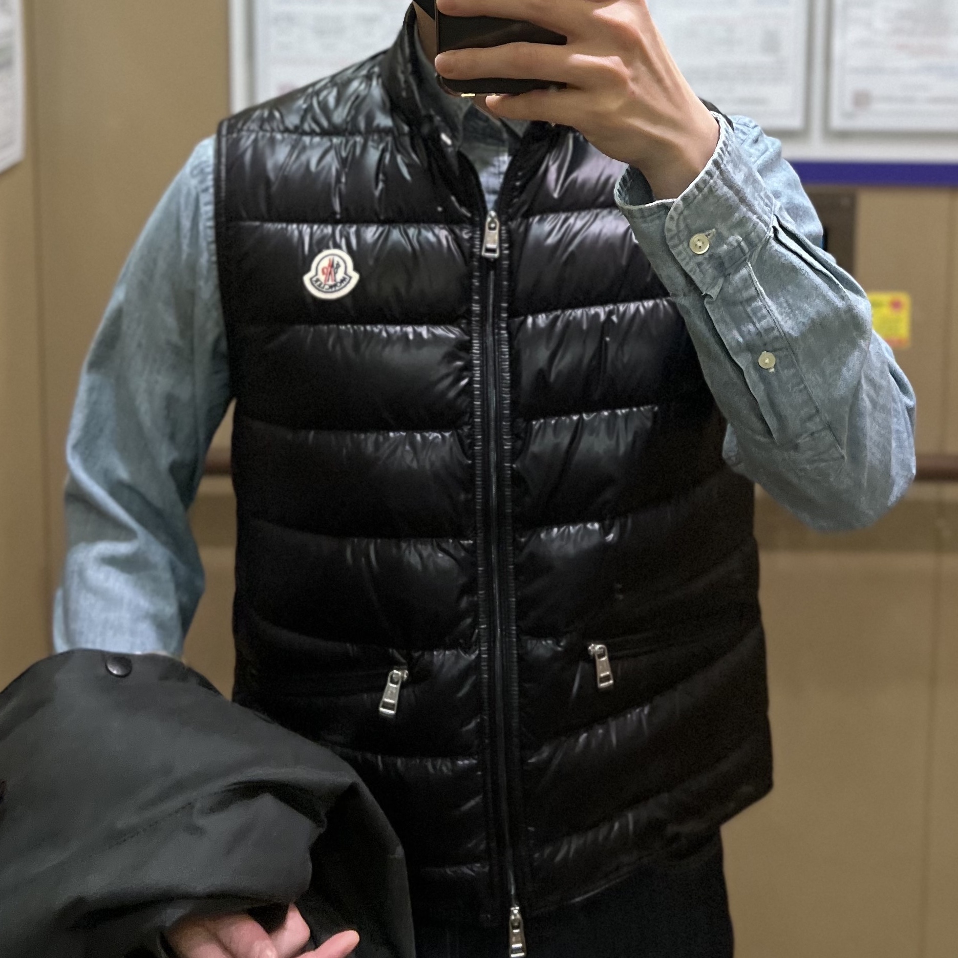 Moncler Gui Down Vest Black - 23SS, Barbour Bedale Wax Jacket Sage 착용 스타일