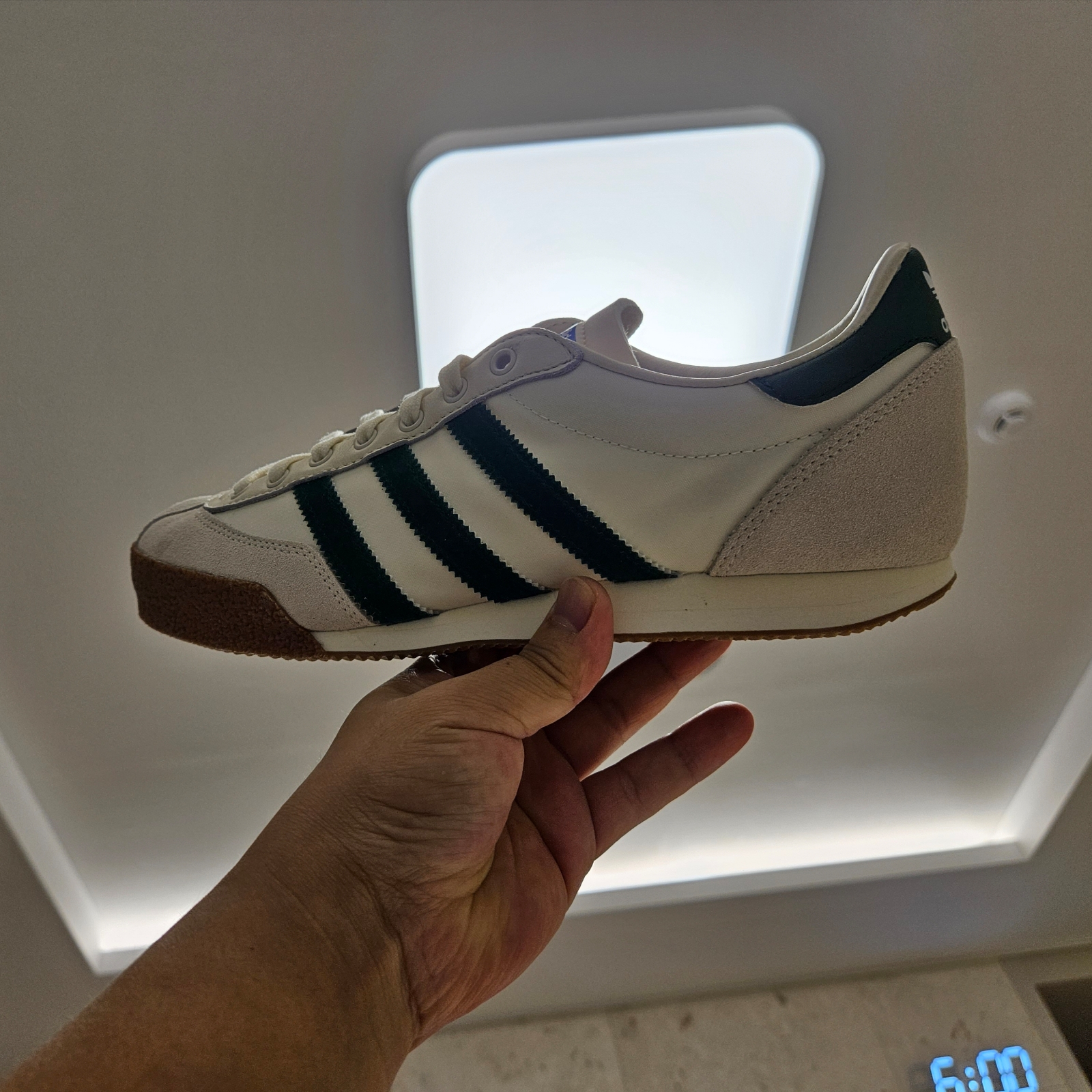 Adidas x Liam Gallagher Spezial LG II Cream White Collegiate Green 착용 스타일
