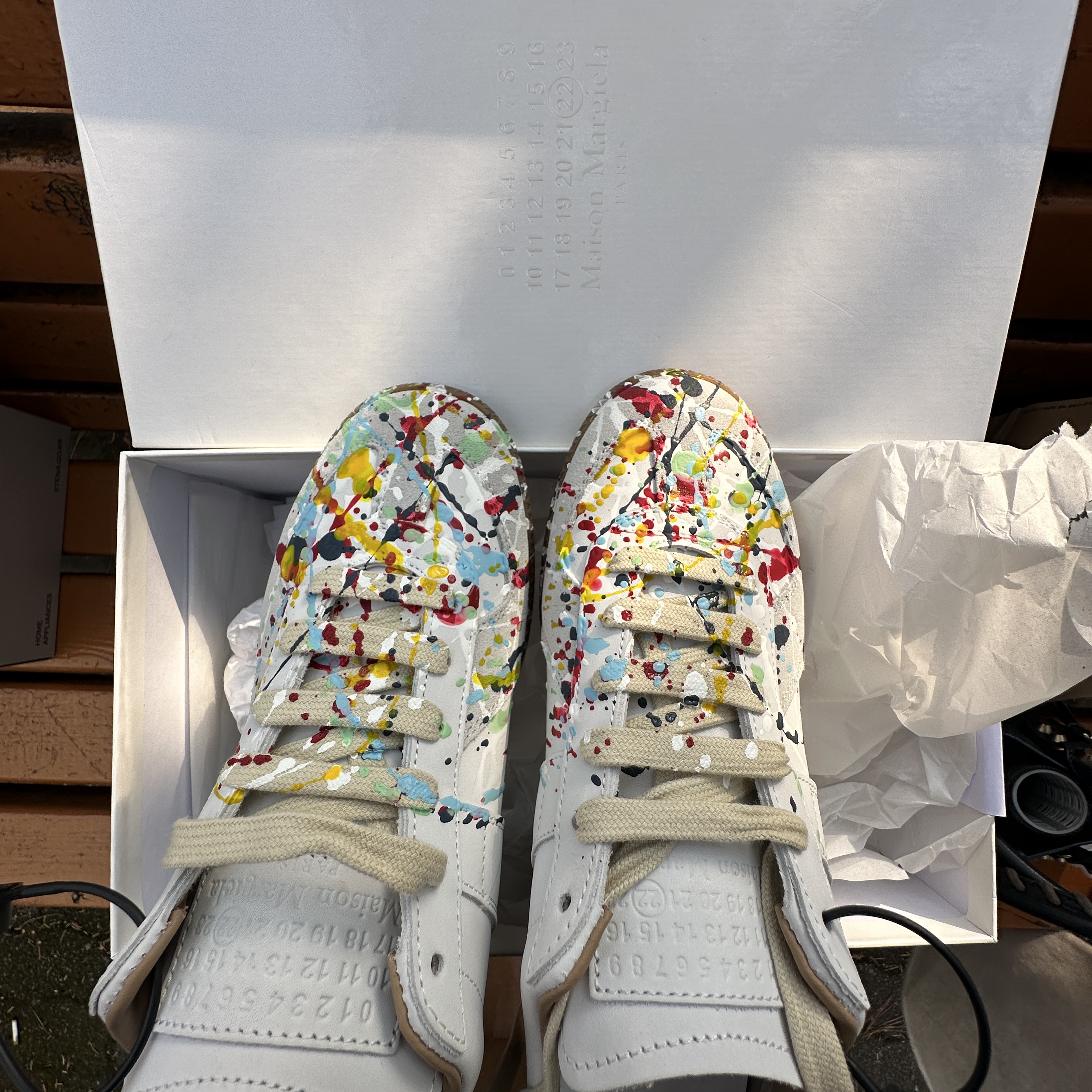 (W) Maison Margiela Replica Paint Drop Sneakers Grey 착용 스타일