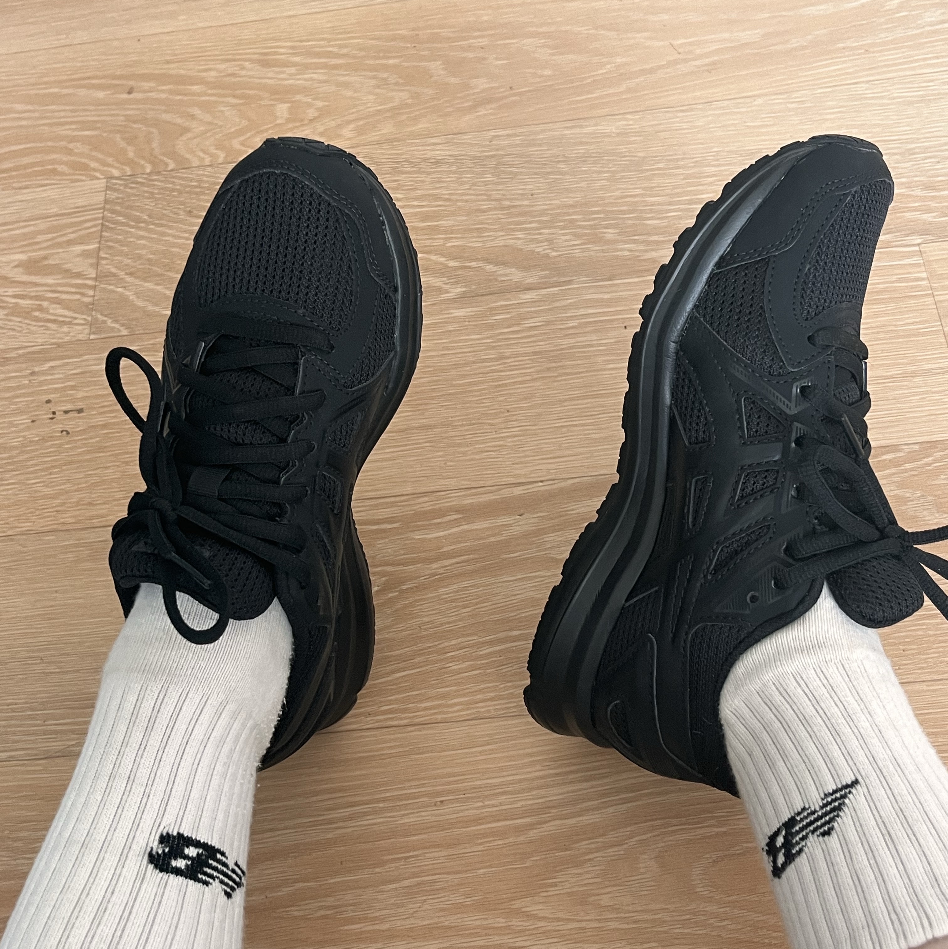 Asics Jog 100 2 Black 착용 스타일