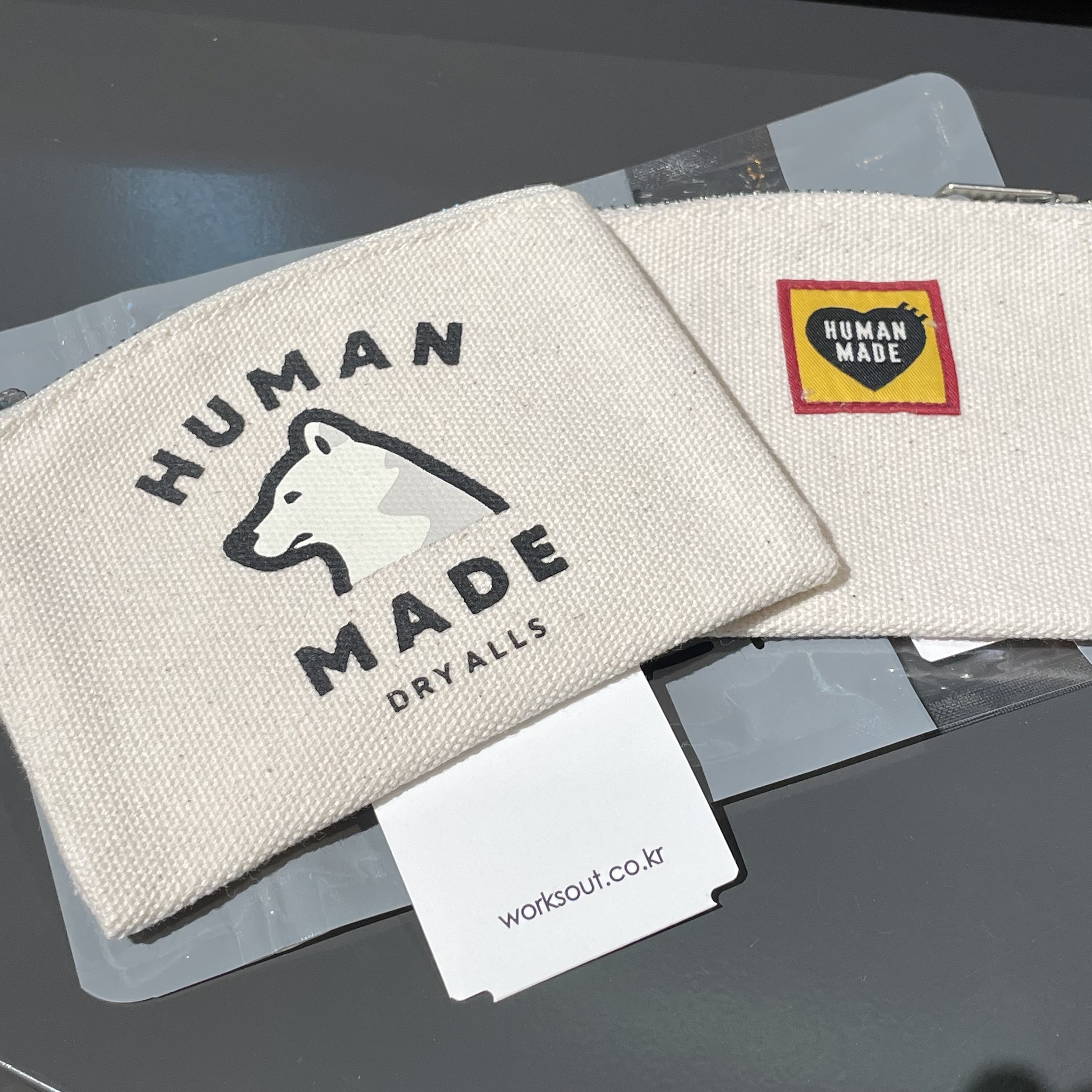 Human Made Worksout 20th Anniversary Jindo Dog Graphic T-Shirt Black, Human Made Worksout 20th Anniversary Jindo Dog Card Case White 착용 스타일 - 5
