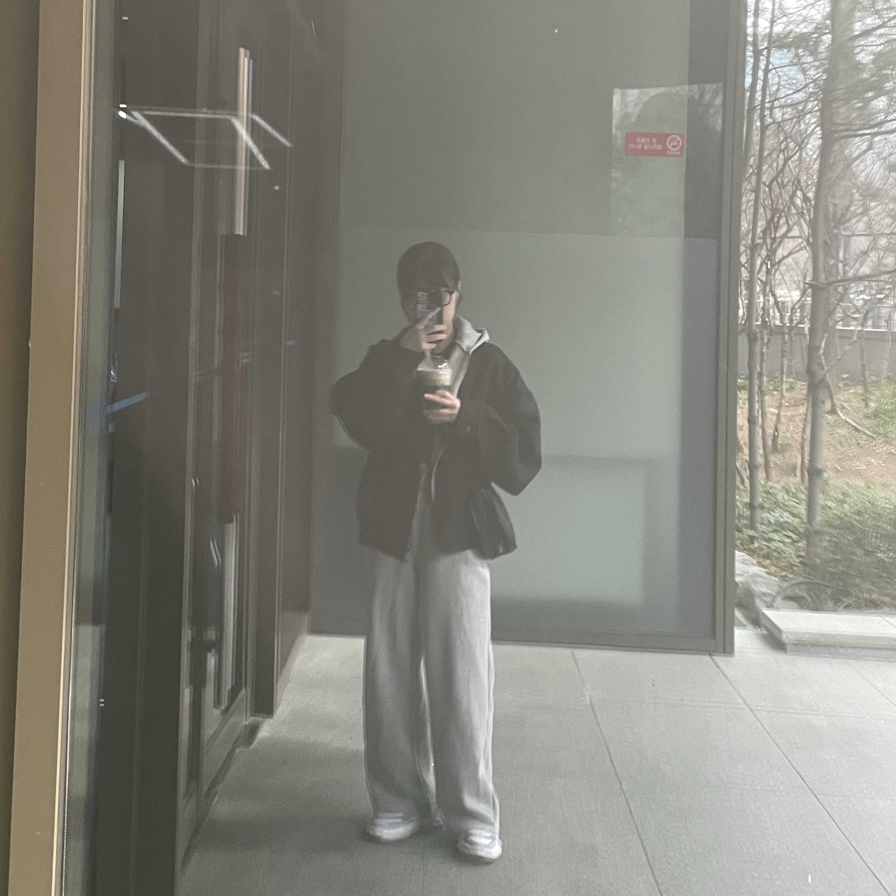 Zara x Ader Error Oversize Collar Bomber Jacket Black 착용 스타일 - 2