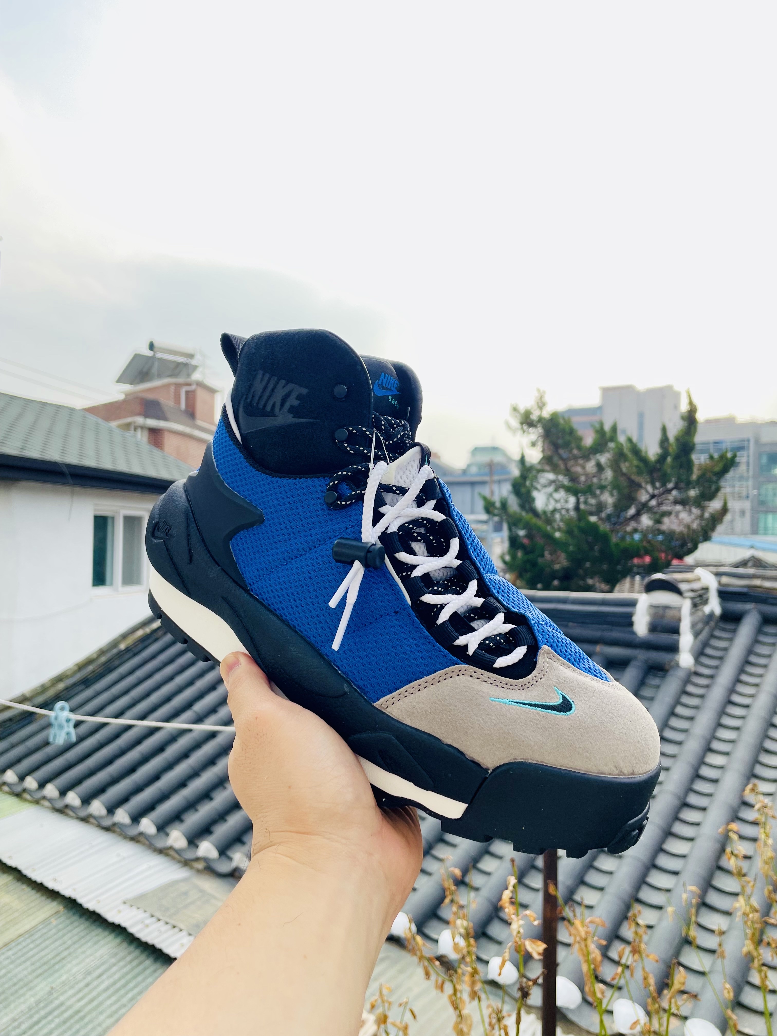 Nike x Sacai Magmascape SP Varsity Royal 착용 스타일