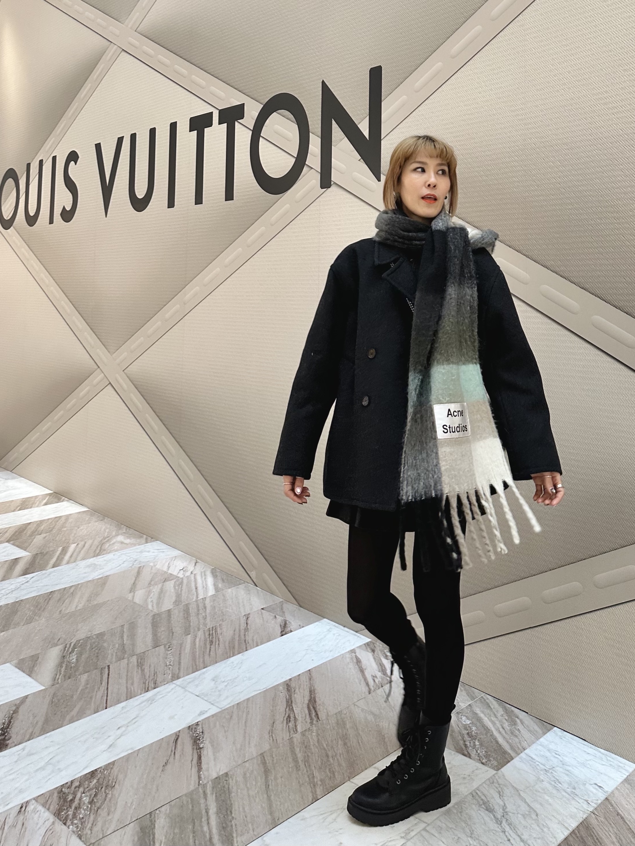 Acne Studios Mohair Check Muffler Grey Green Black 착용 스타일 - 2