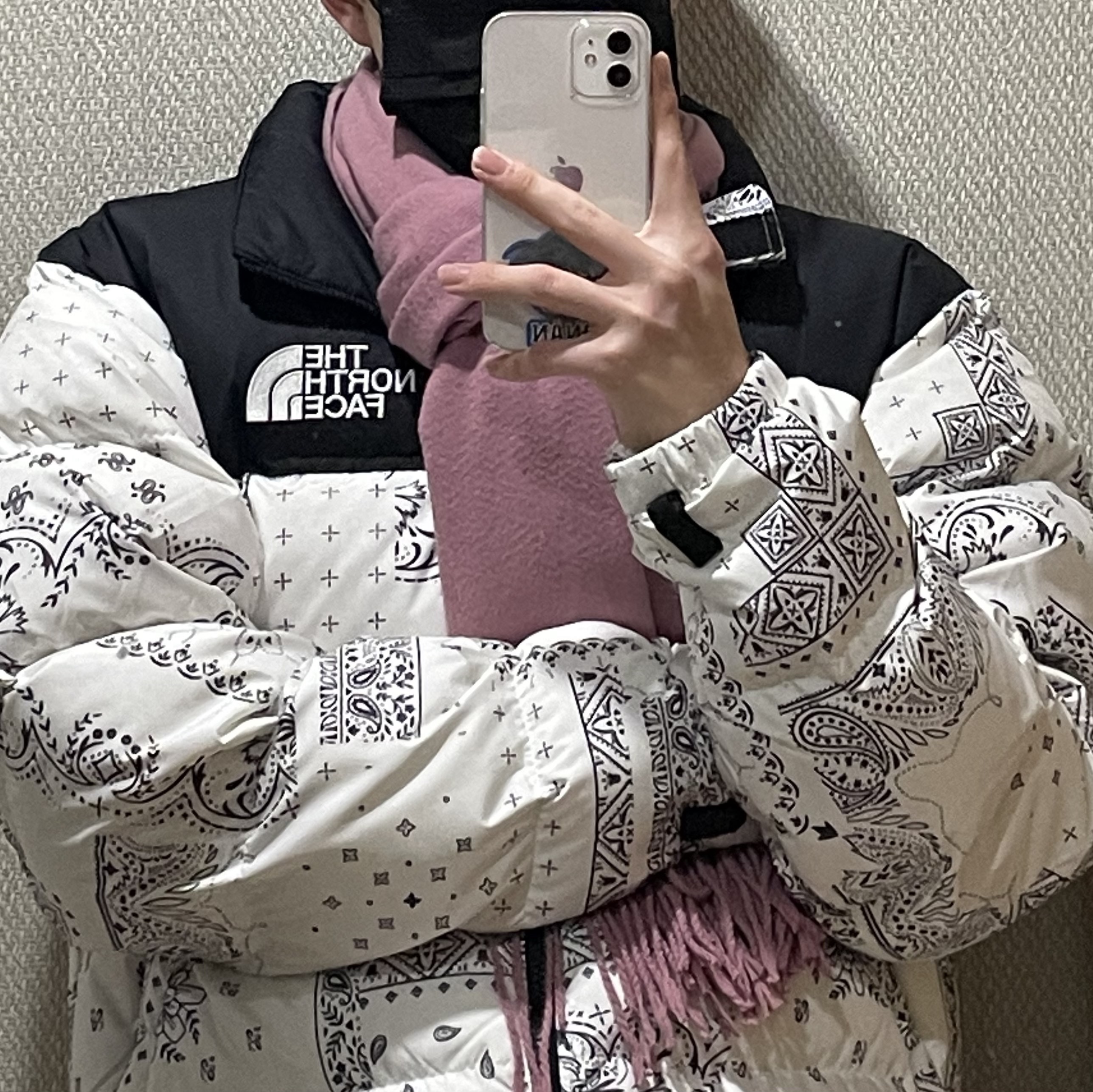 The North Face 1996 Novelty Nuptse Jacket Off White 착용 스타일