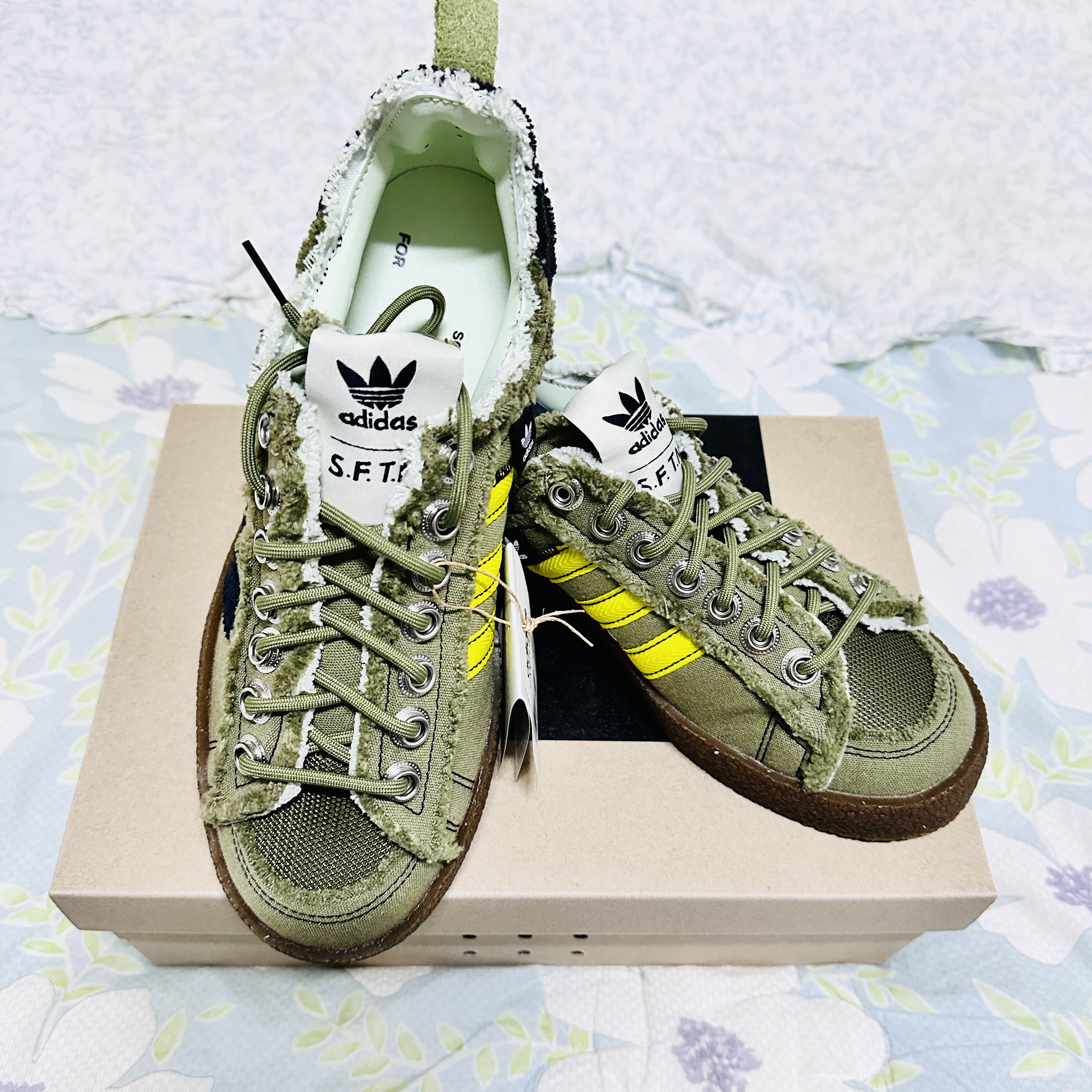 Adidas x Song for the Mute Campus 80s Focus Olive Core Black 착용 스타일 - 1