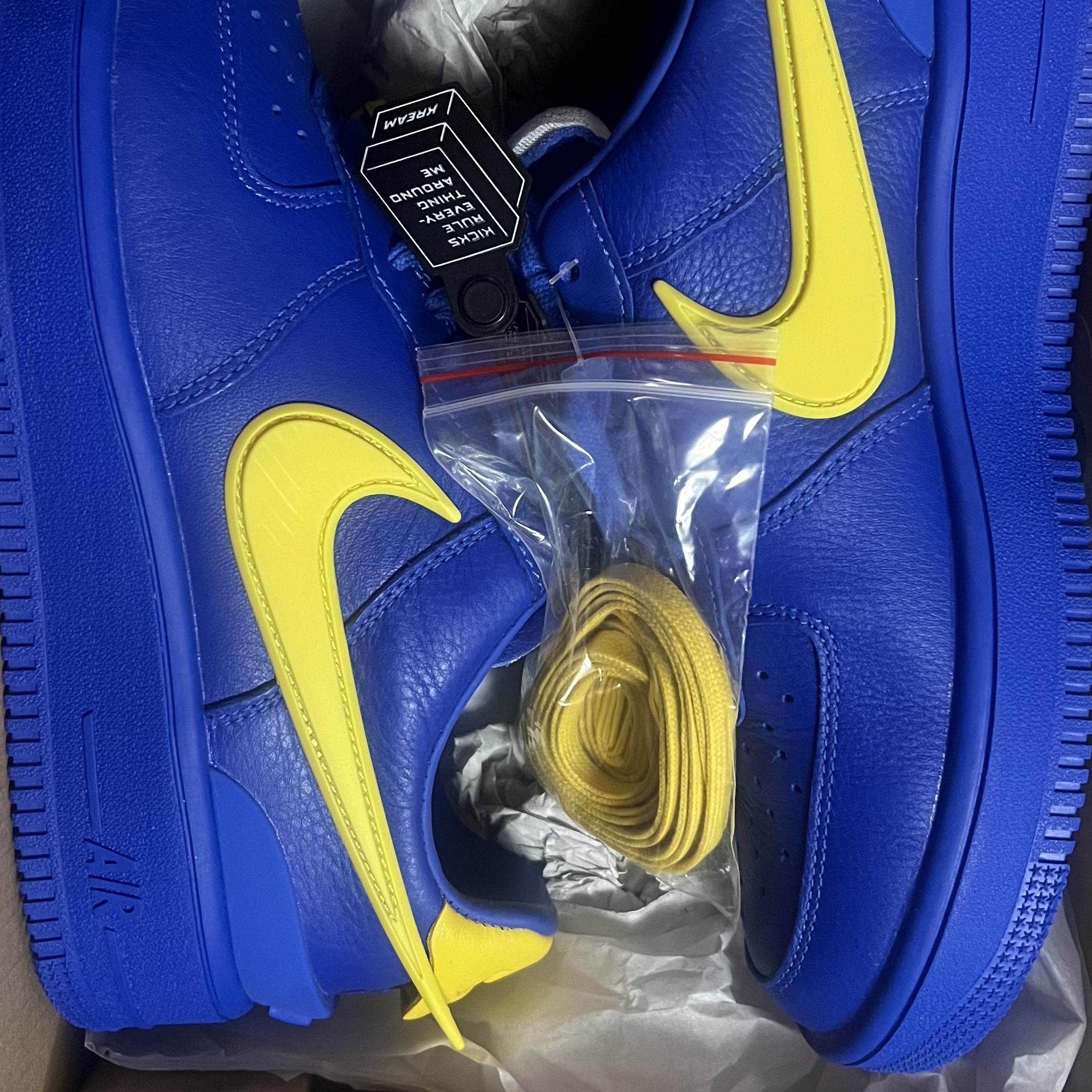 Nike x Ambush Air Force 1 Low SP Game Royal and Vivid Sulfur 착용 스타일