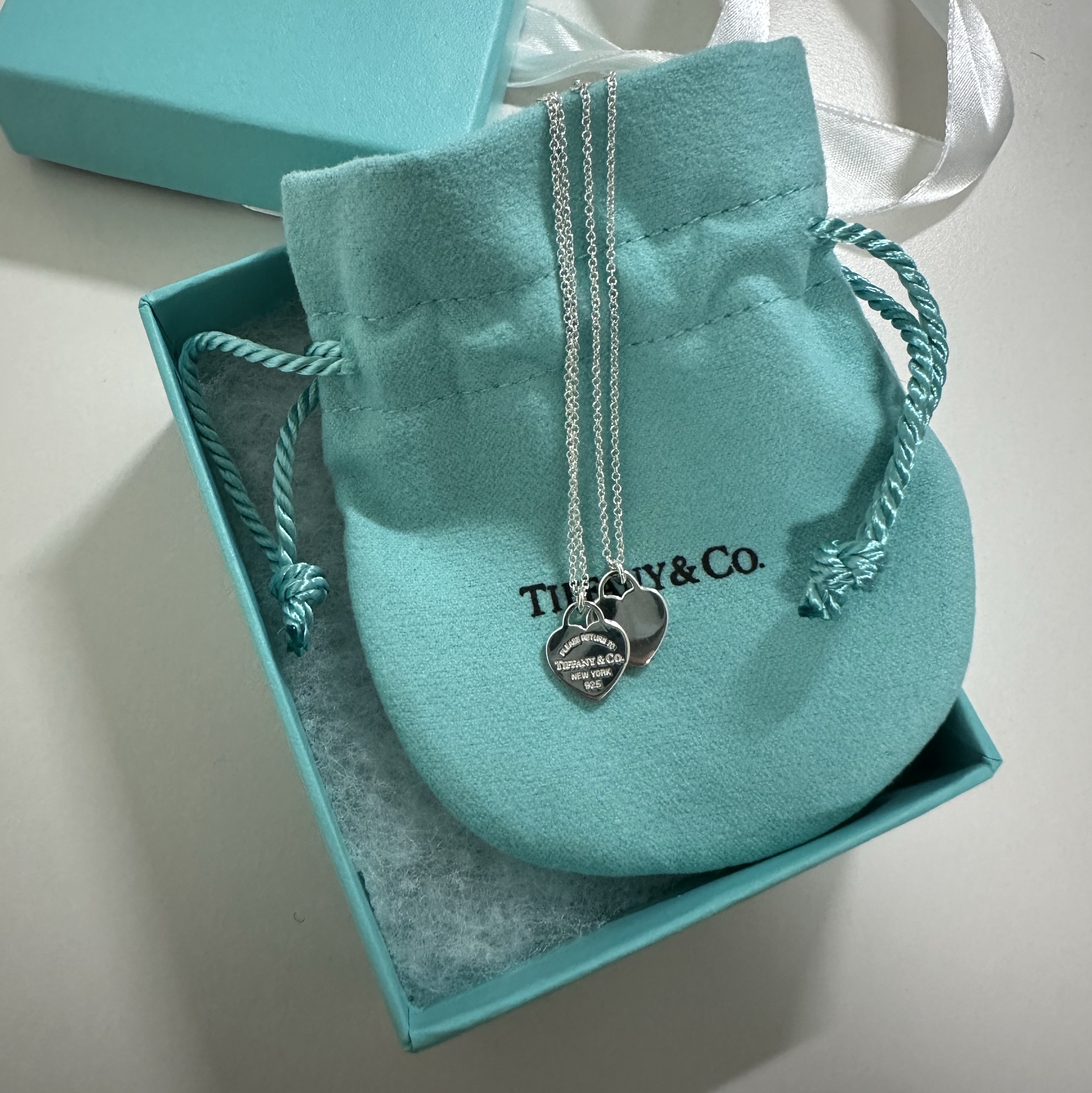 Tiffany & Co. Return To Tiffany Double Heart Pendant Silver 착용 스타일 - 2
