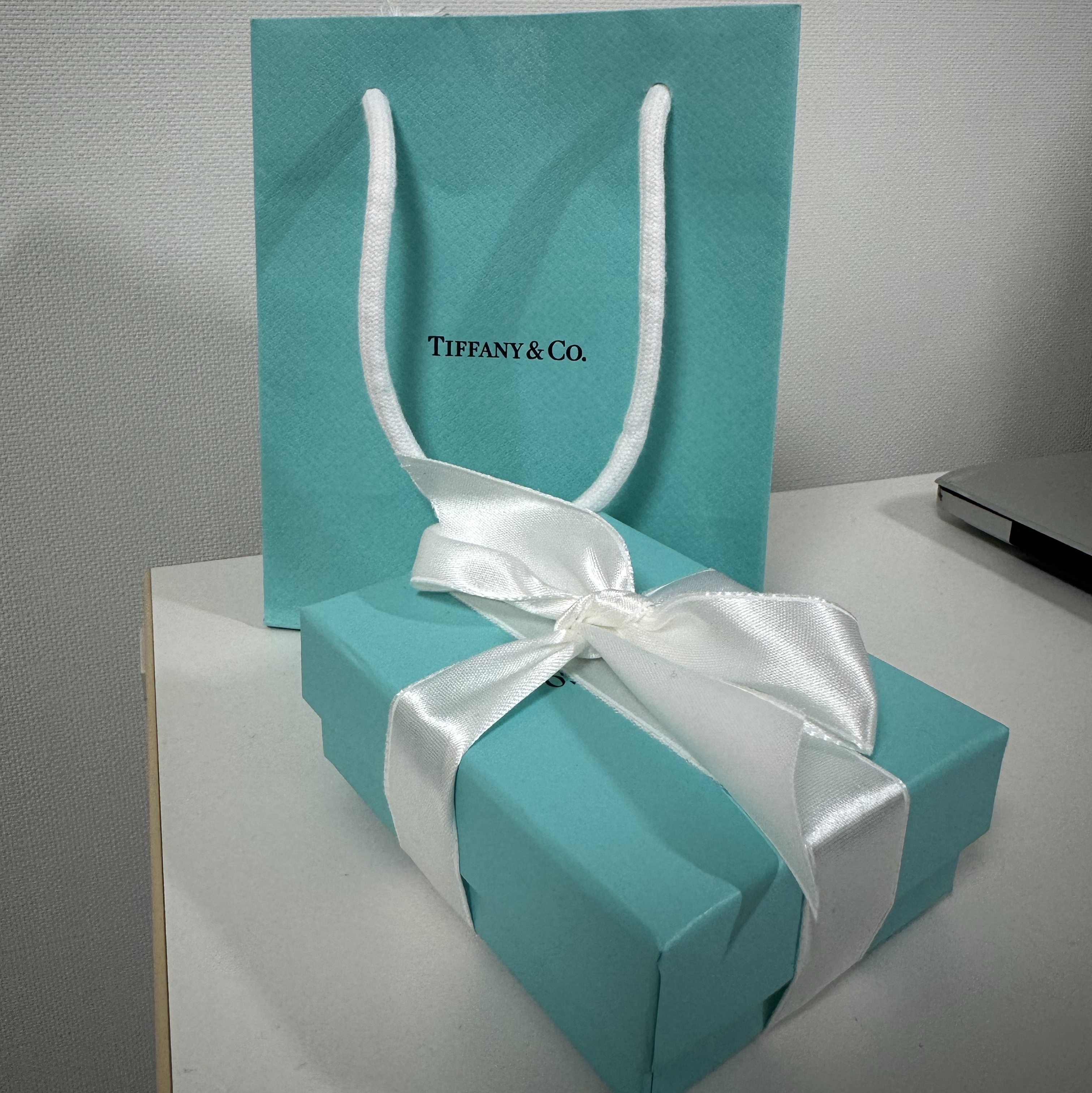 Tiffany & Co. Return To Tiffany Double Heart Pendant Silver 착용 스타일 - 1