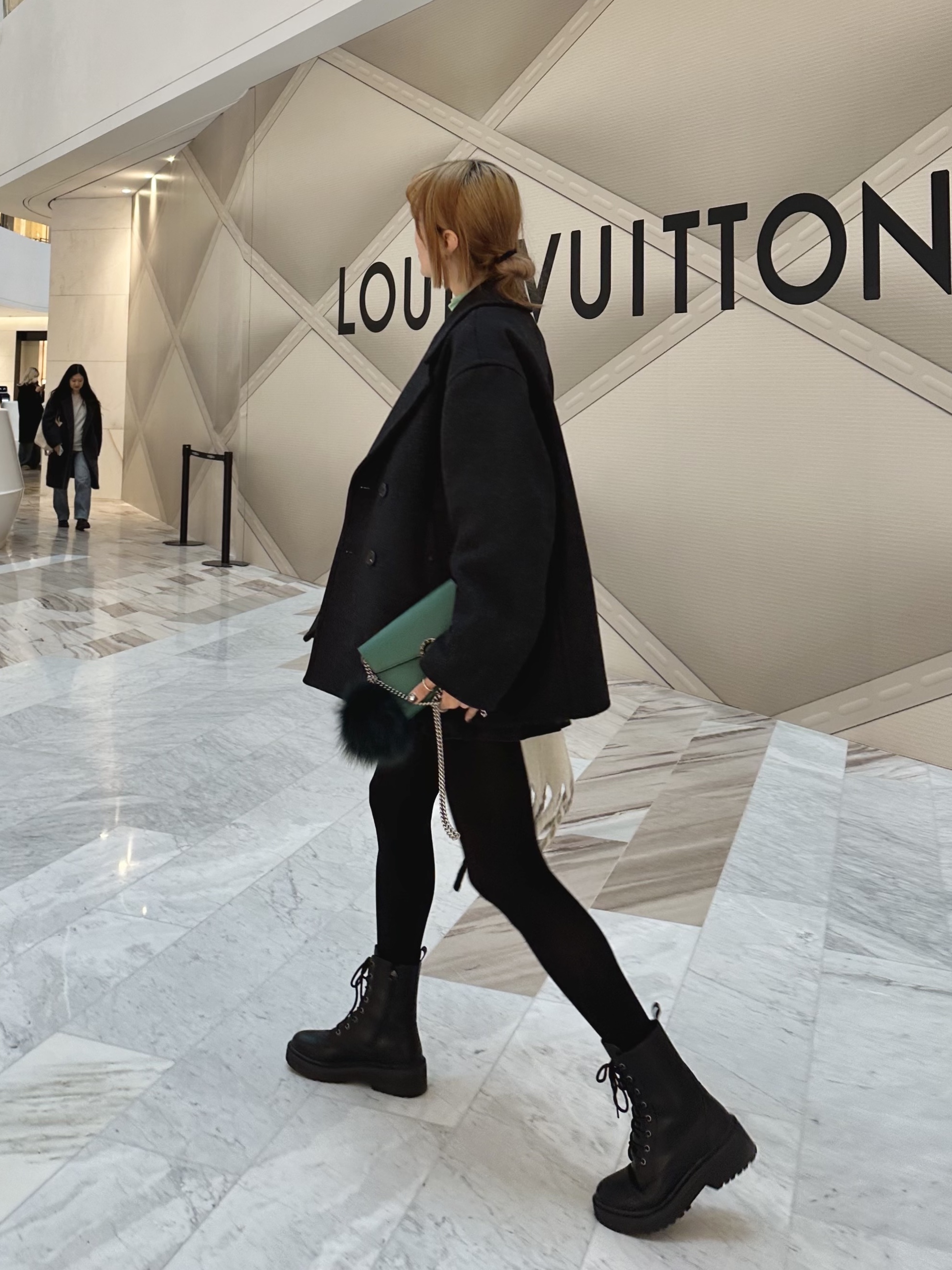 Acne Studios Mohair Check Muffler Grey Green Black 착용 스타일 - 3