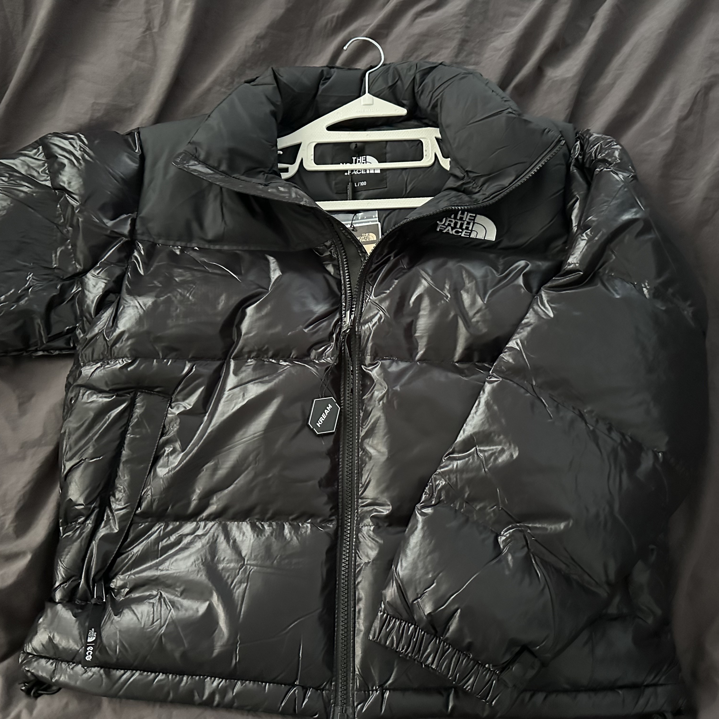 The North Face 1996 Eco Nuptse Jacket Real Black 착용 스타일