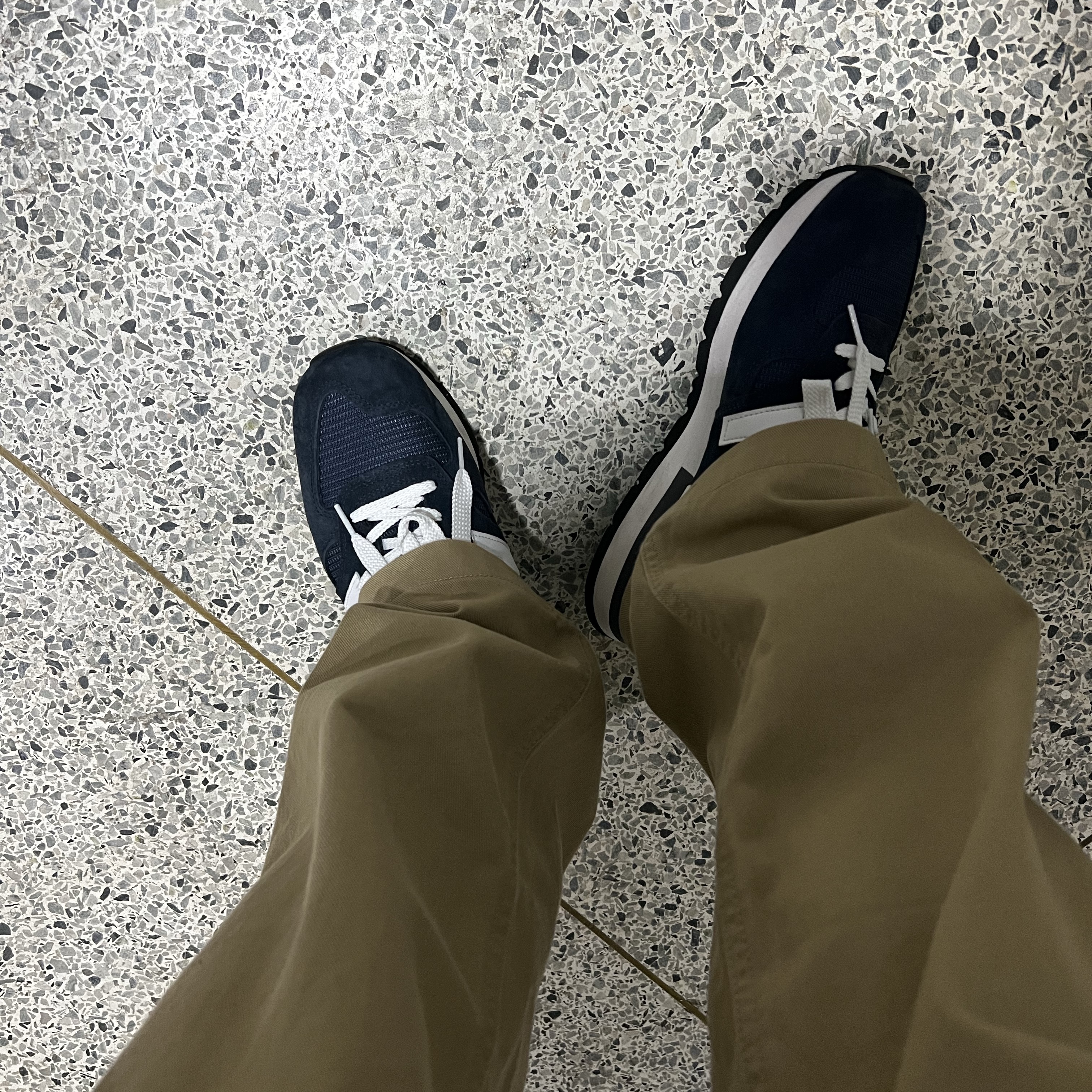 New Balance 990v1 Made in USA Navy 착용 스타일
