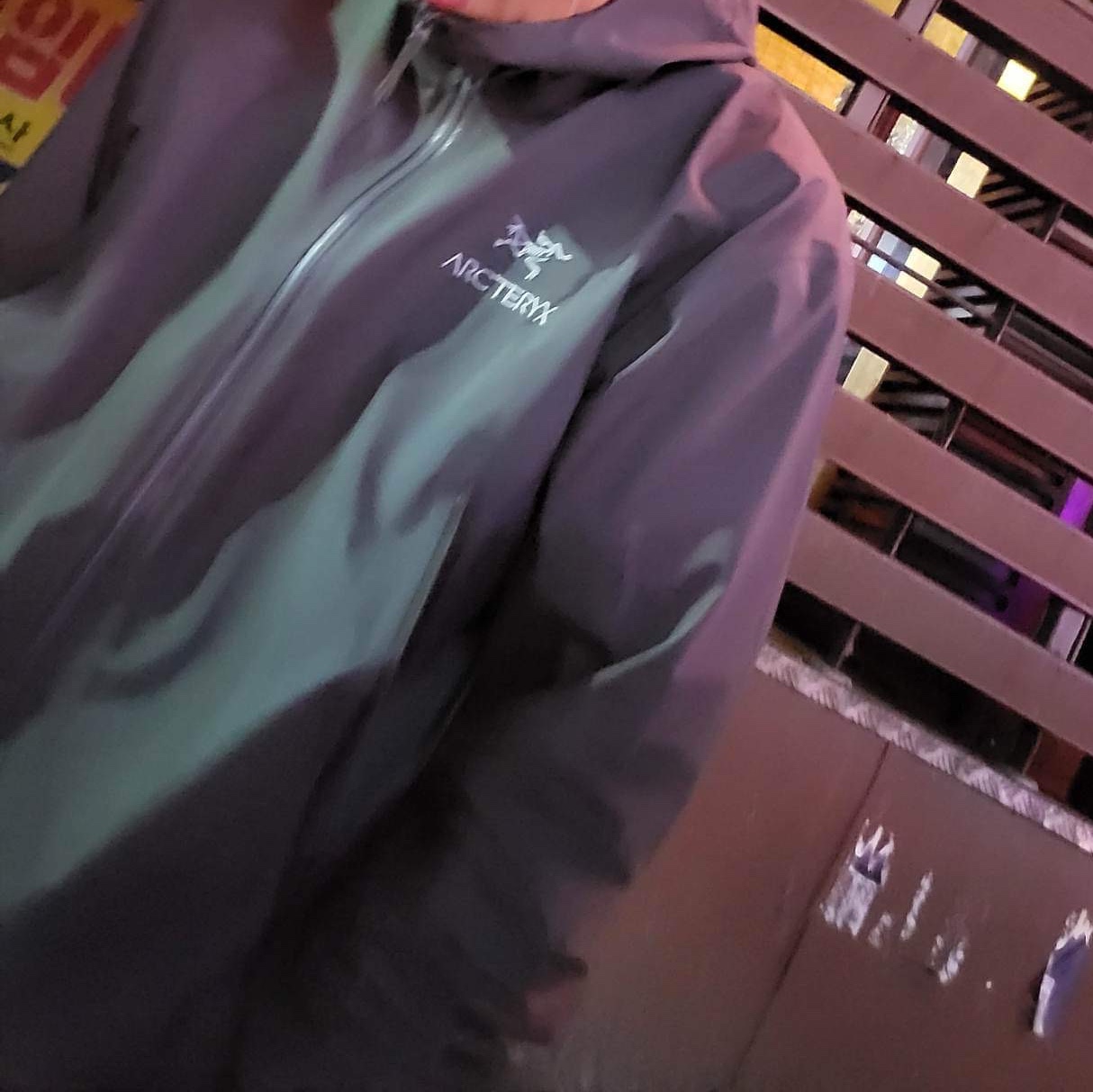 Arc'teryx Beta Jacket Cloud 착용 스타일