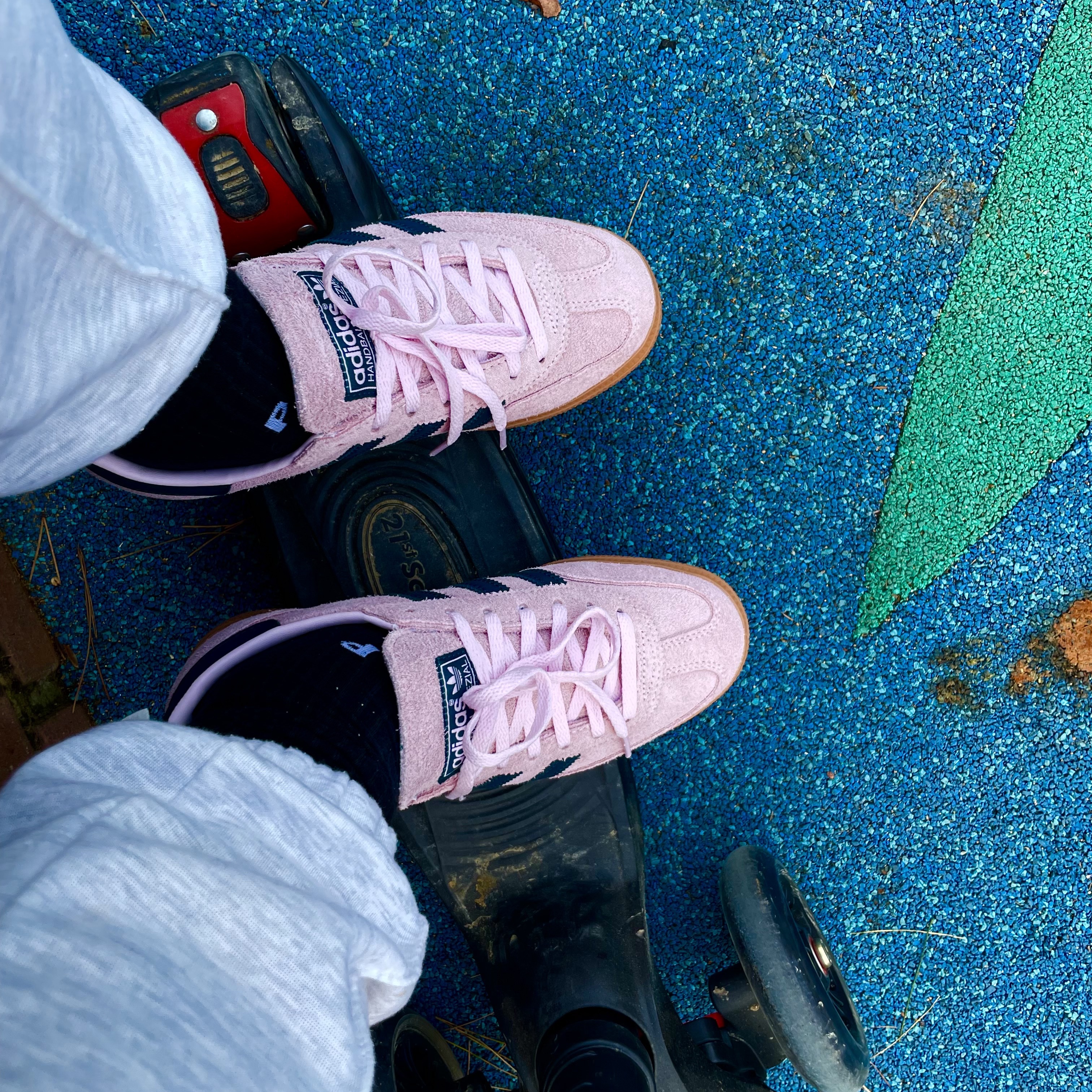 (W) Adidas Spezial Handball Clear Pink 착용 스타일