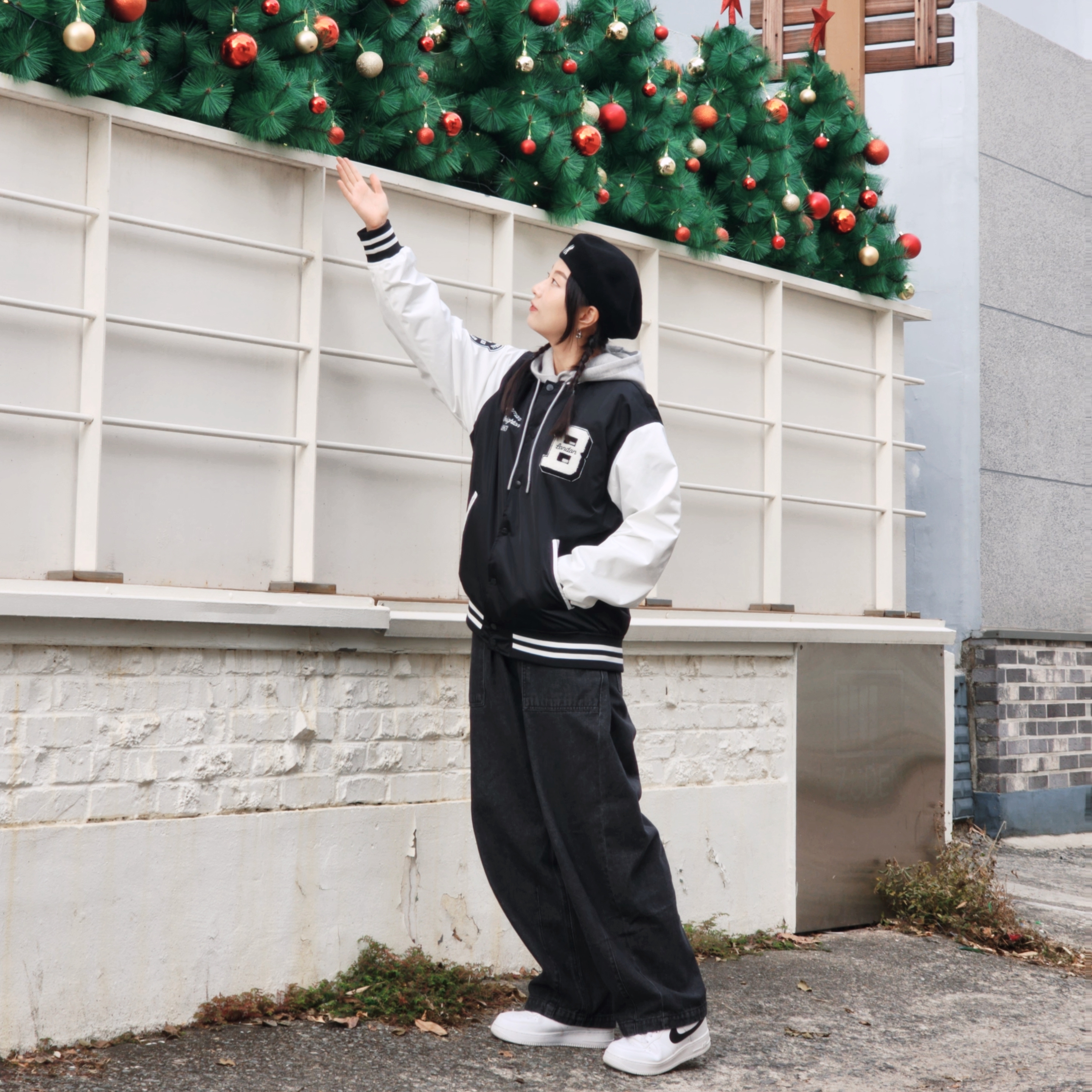Nike Air Force 1 '07 White Black, (W) Nike Air Force 1 '07 White Black 착용 스타일 - 3