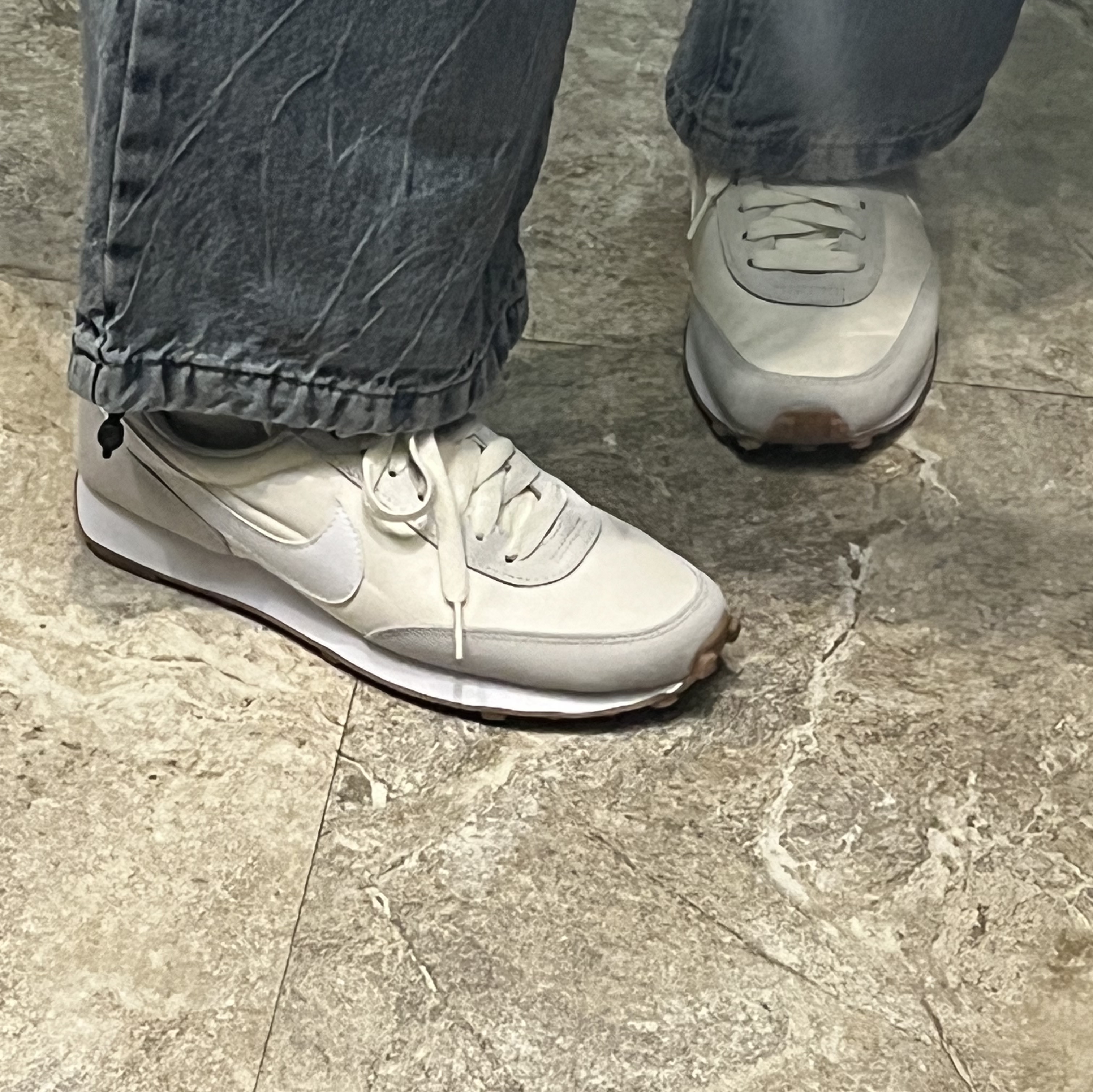 (W) Nike Daybreak Summit White 착용 스타일