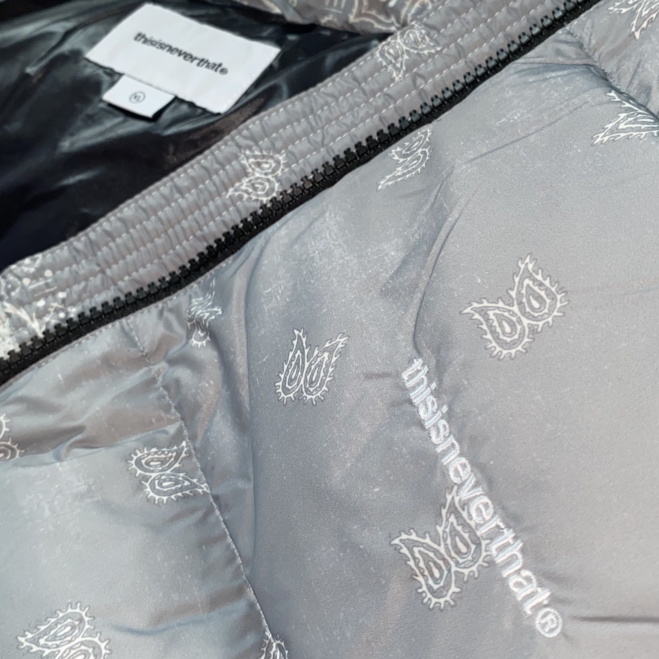 Thisisneverthat Pertex T Down Jacket Black 착용 스타일 - 3