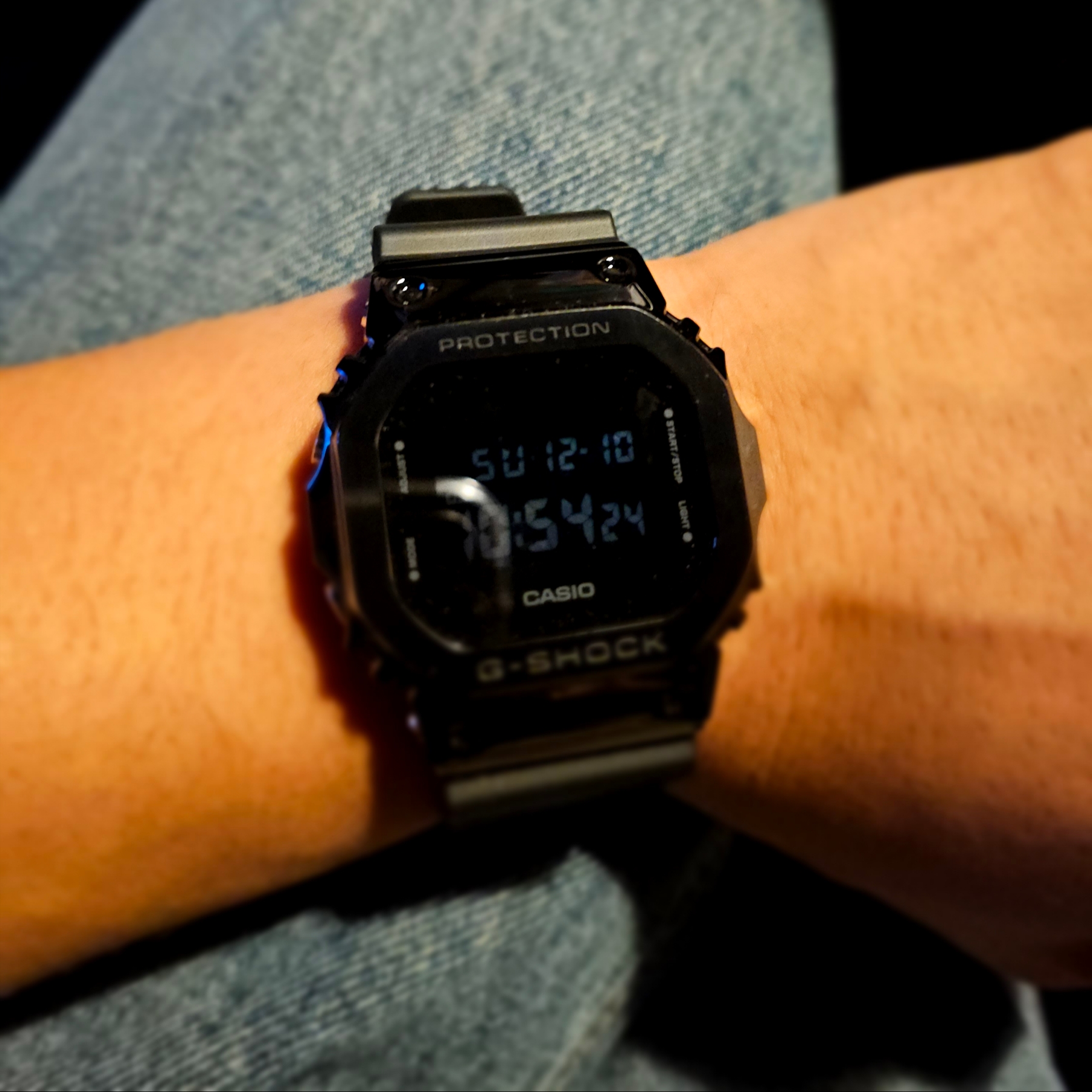Casio G-Shock GM-5600B-1 착용 스타일