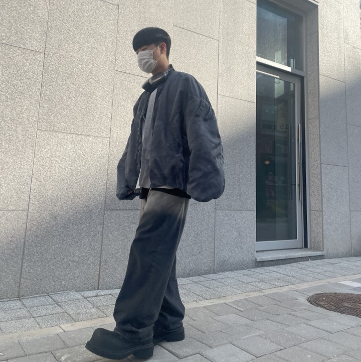 Apple AirPods Max Lightning Space Gray (Korean Ver.), Nonnod x Undermycar Esker Jacket Crown Blue 착용 스타일