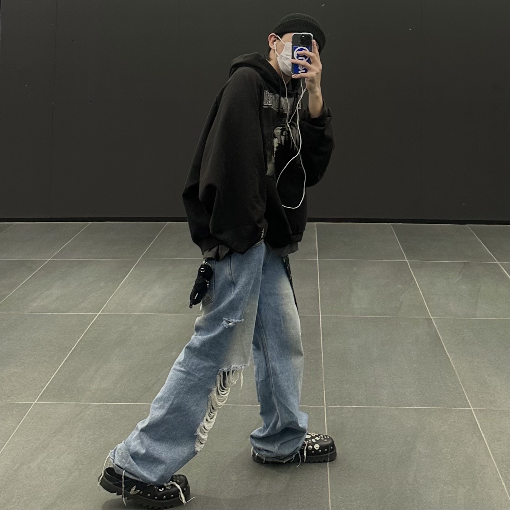 Project G/R Mind Slaughter Vintage Washeed Hoodie Black, Toga Virilis AJ1066 Mules Leather Black 착용 스타일 - 2