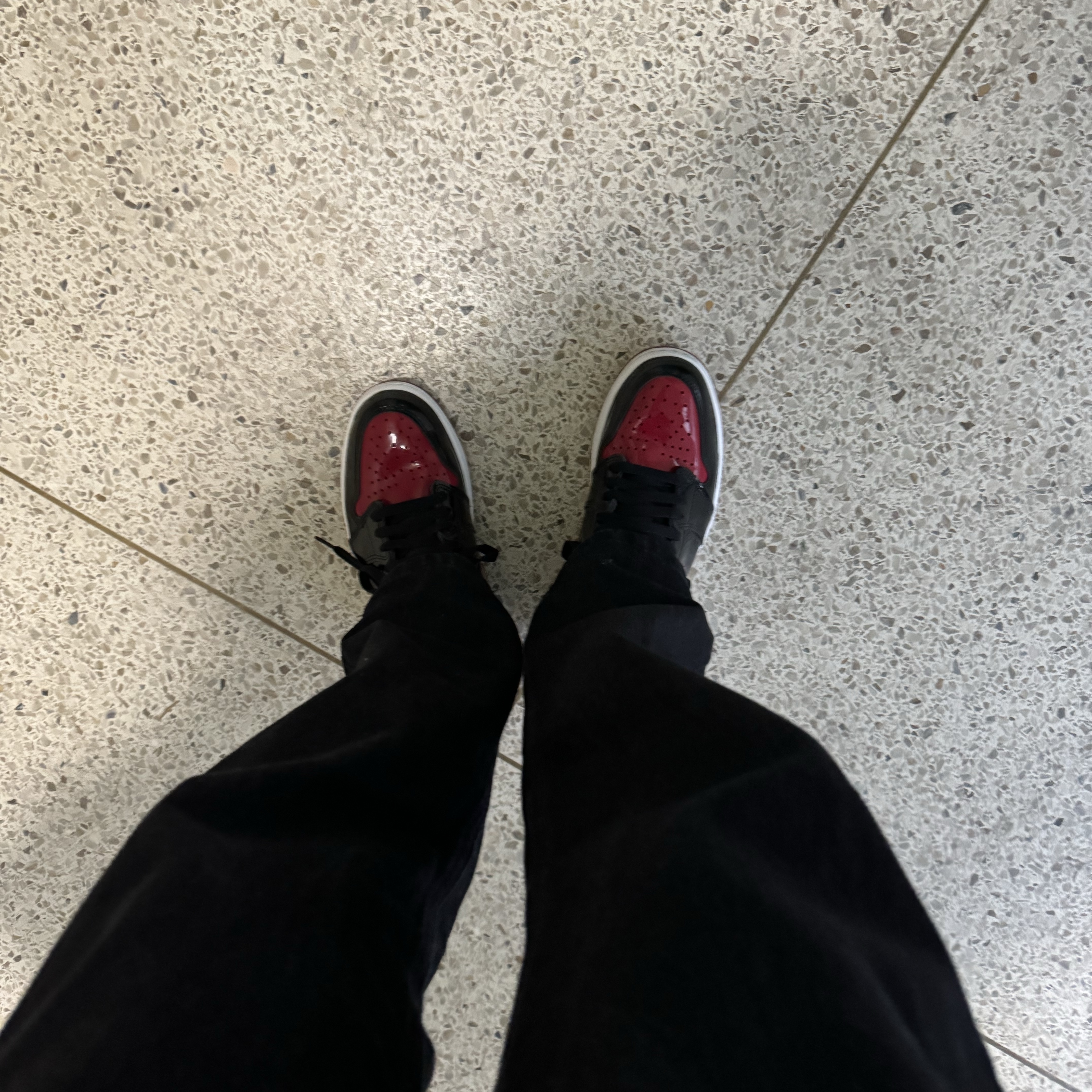Jordan 1 Retro High OG Patent Bred 착용 스타일