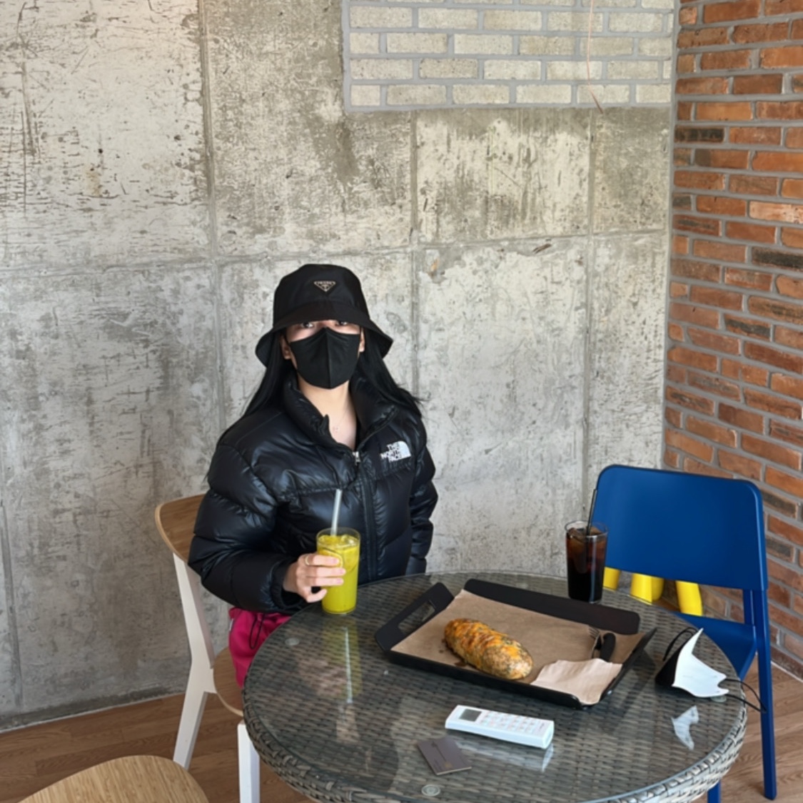 (W) The North Face Nuptse Short Jacket Black 착용 스타일