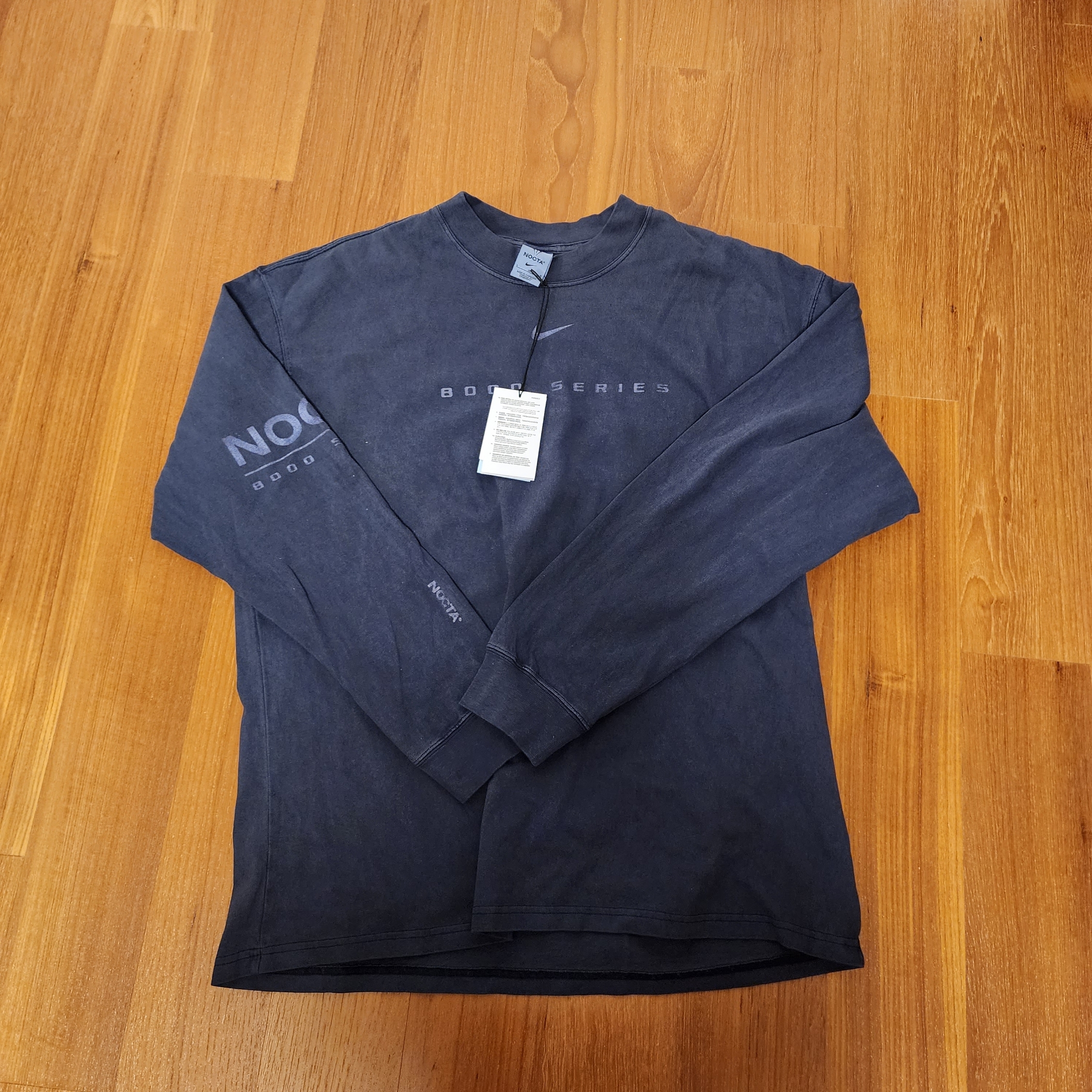 Nike x Drake Nocta 8K Peaks Long Sleeve Mock Dark Obsidian (FQ6556-451) 착용 스타일 - 1