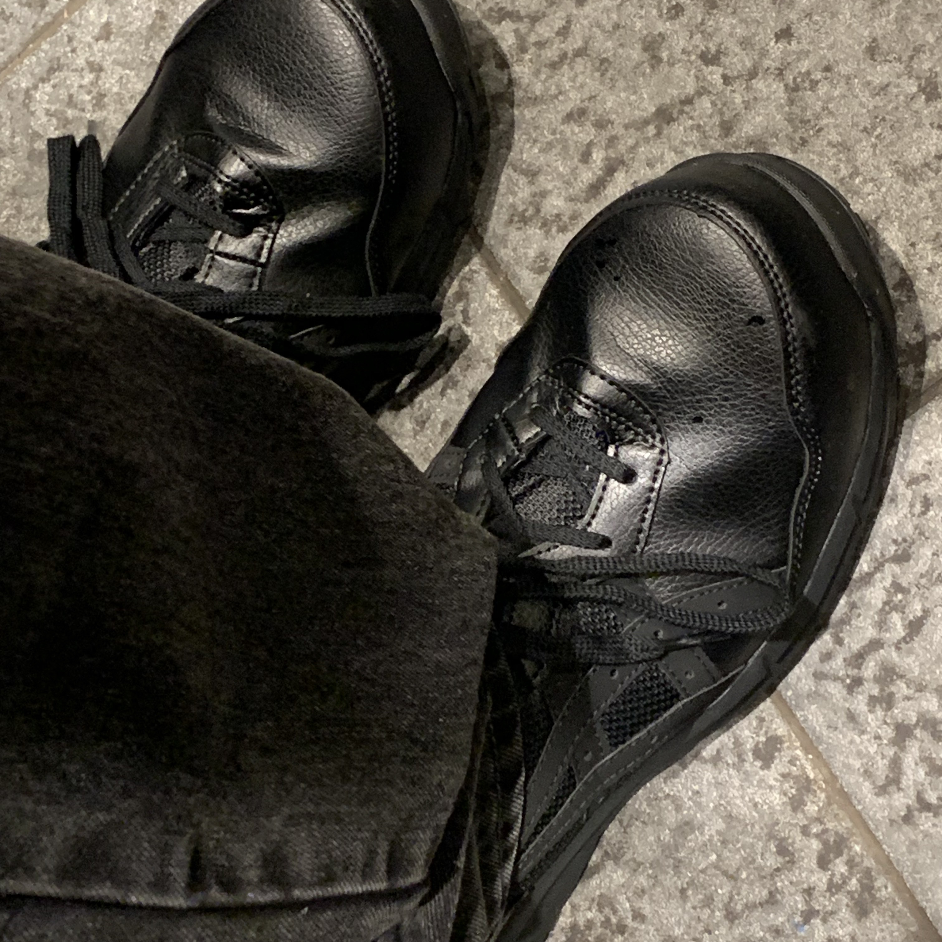 Asics Winjob CP111 Black 착용 스타일 - 2