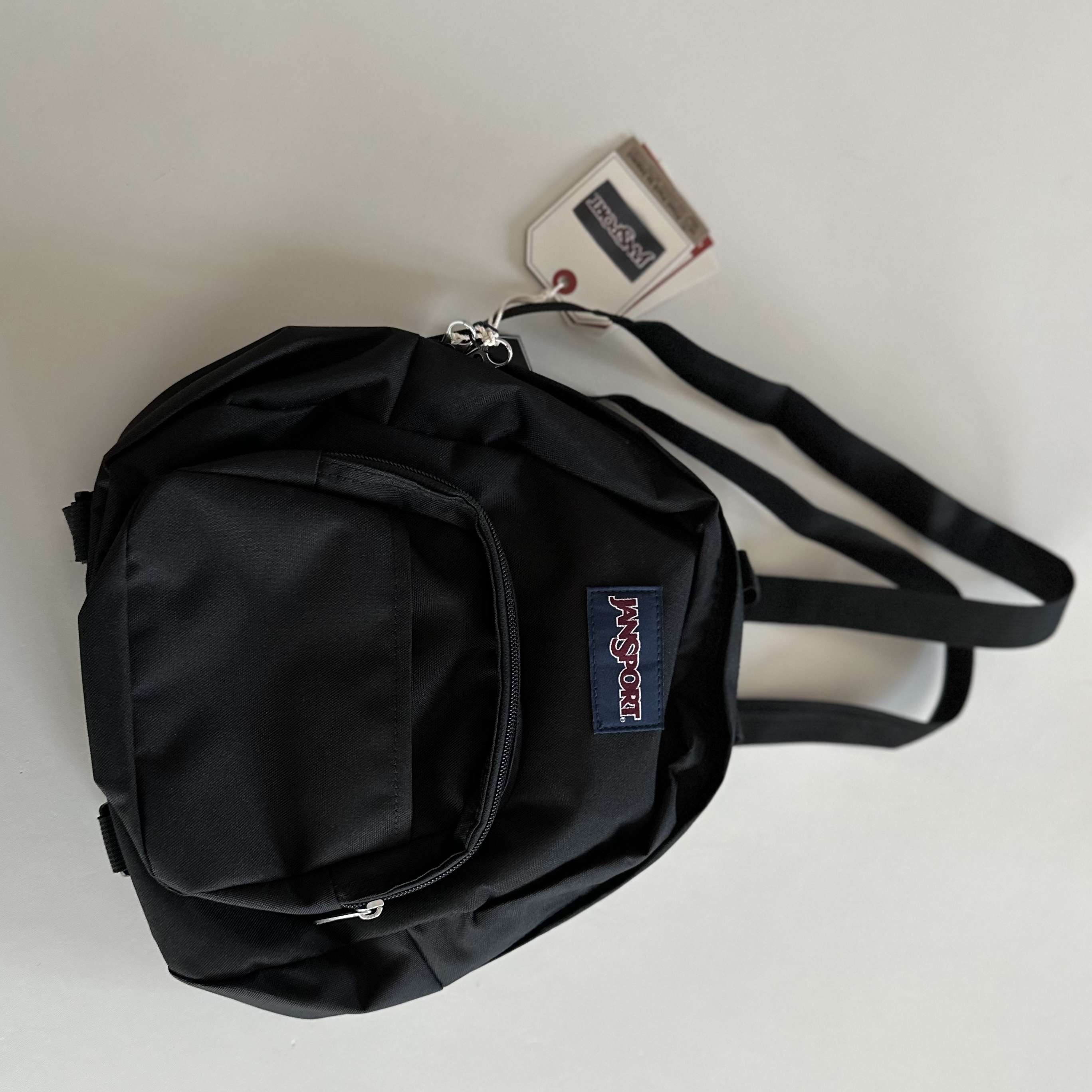 Jansport Half Pint Mini Backpack Black 착용 스타일 - 1