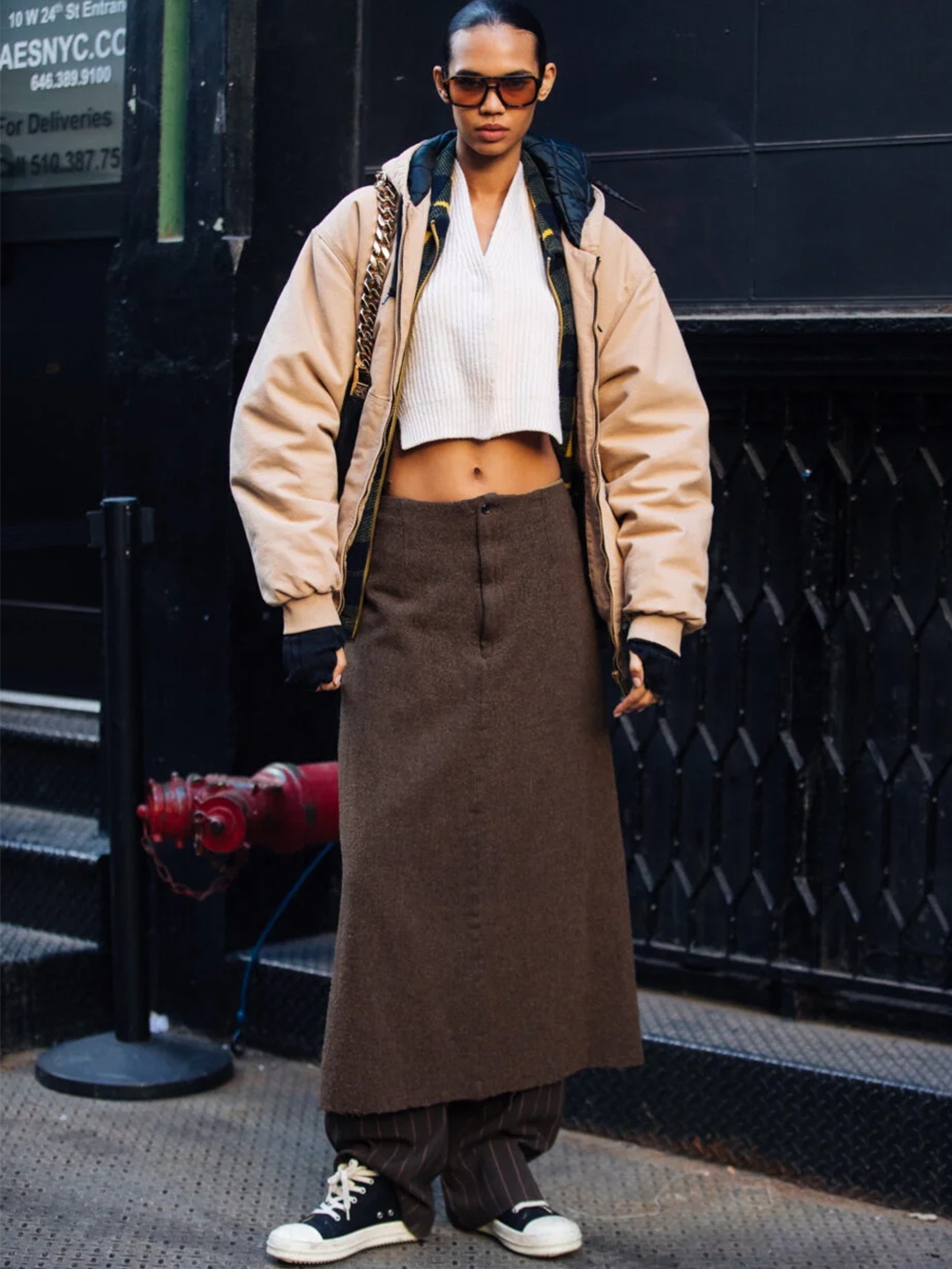 (W) Thom Browne Cotton Stripe Pleated Skirt White, (W) Glowny Tia Double Layered Ruffle Skirt Brown 착용 스타일 - 6