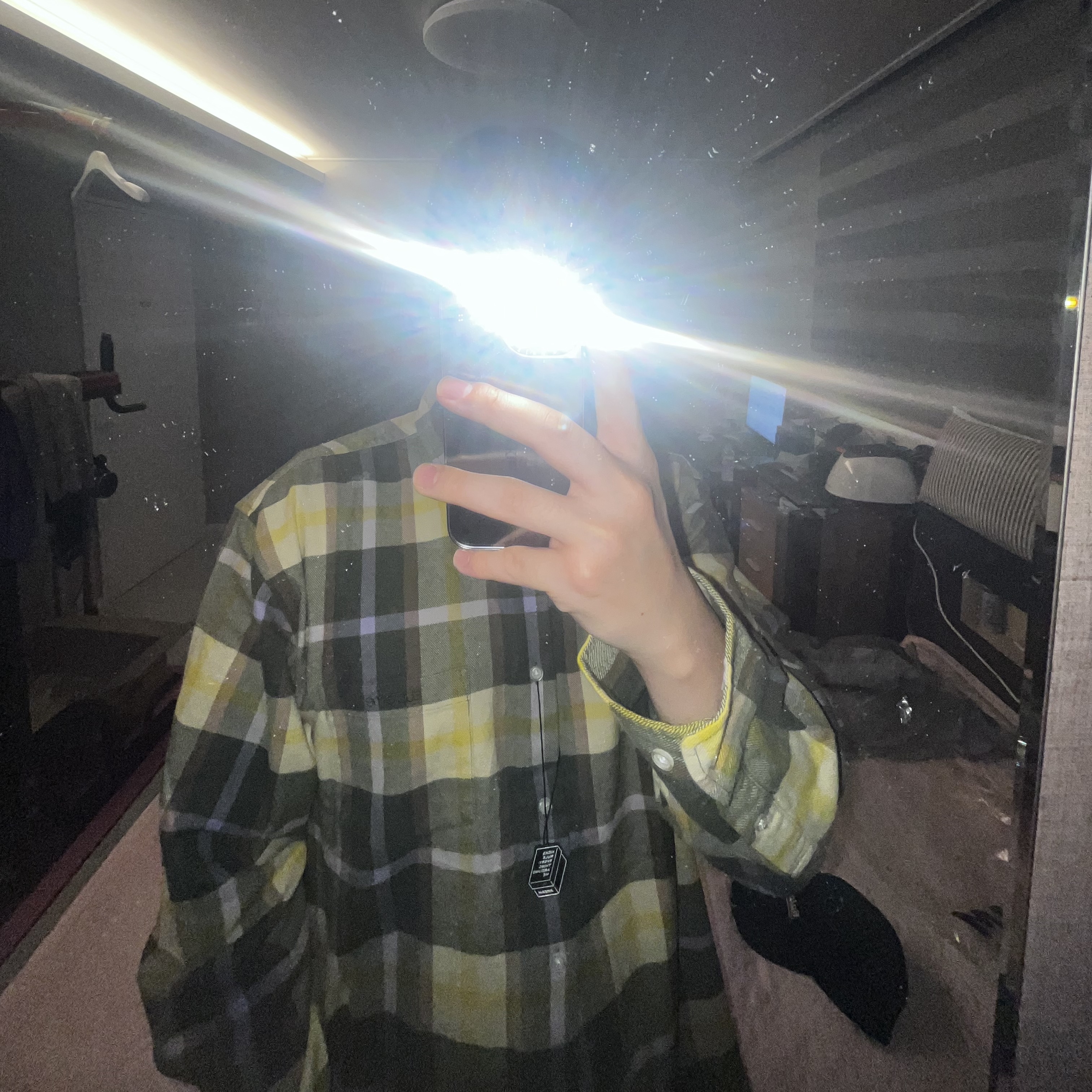 Supreme Plaid Flannel Shirt Green - 23FW, Casetify x Matin Kim iPhone Signature Magsafe Mirror Case Silver 착용 스타일