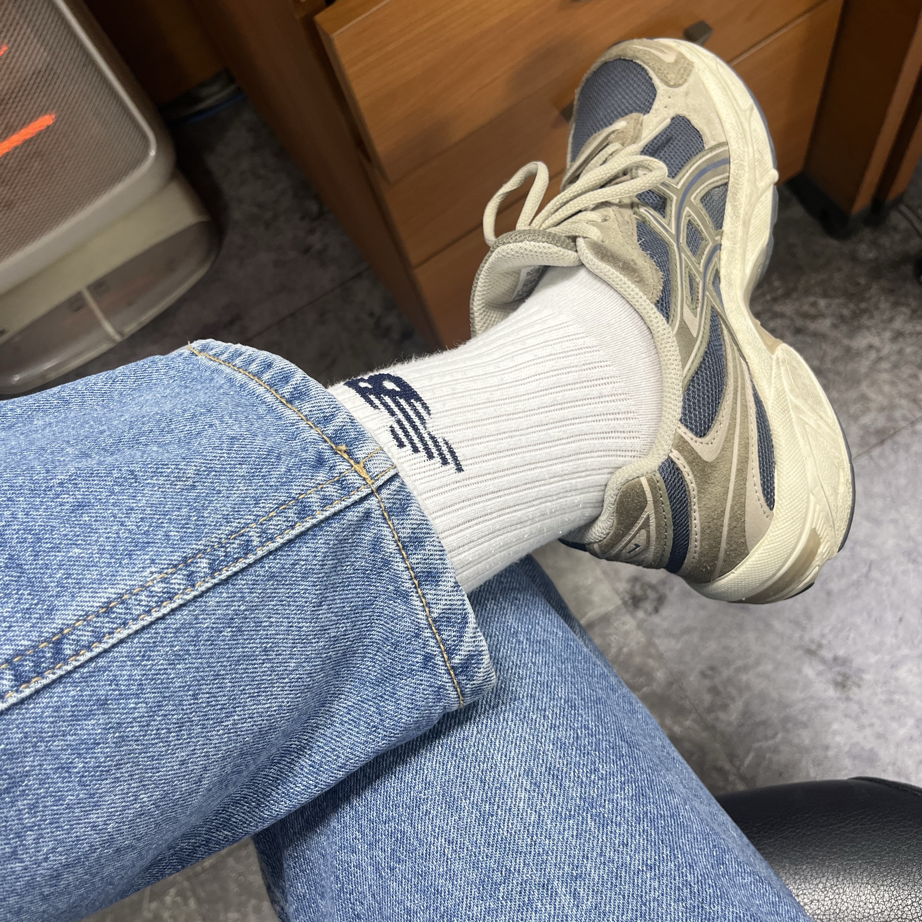 Asics Gel-1130 Tarmac Mink 착용 스타일 - 2
