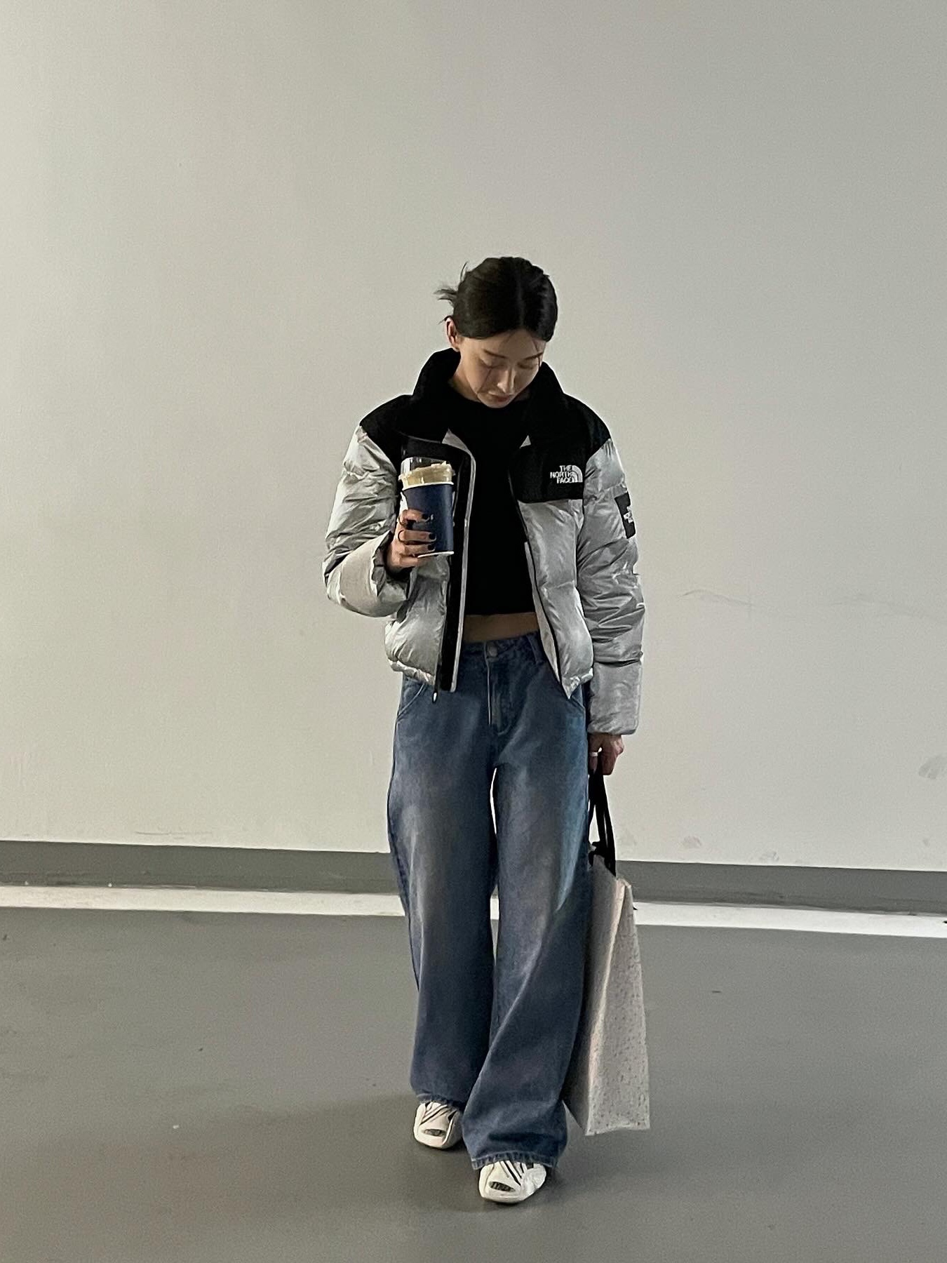 (W) The North Face White Label Novelty Nuptse Down Jacket SE Silver, (W) Balenciaga Tyrex Sneakers Black White 착용 스타일 - 3