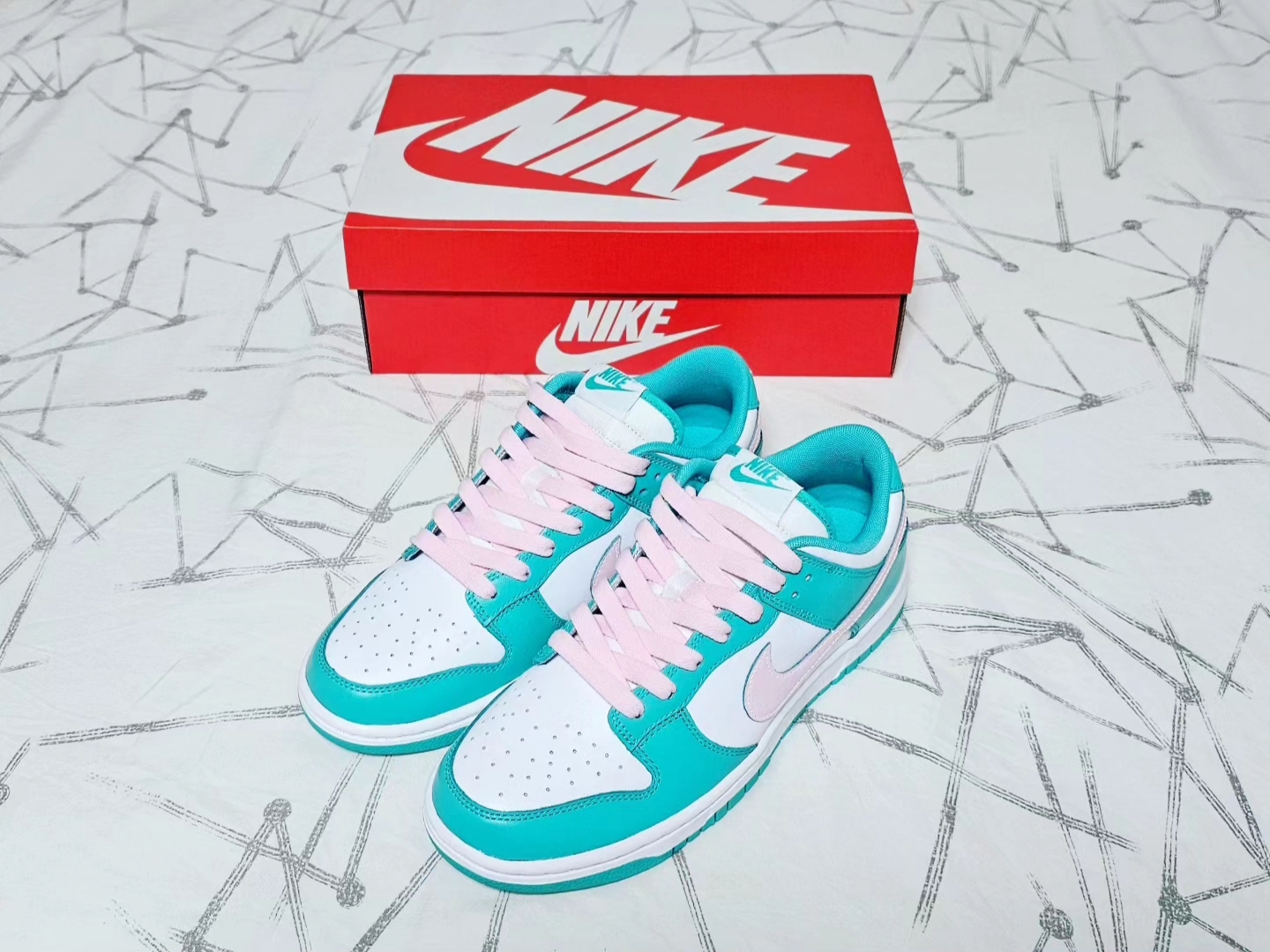 Nike Dunk Low White Clear Jade 착용 스타일 - 1