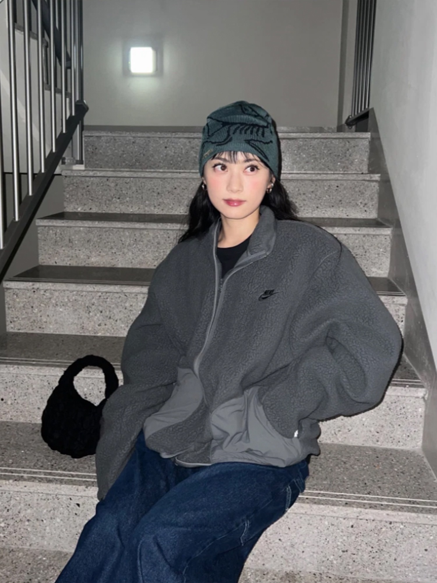 Arc'teryx Bird Head Toque Dark Magic, Undermycar Mu.15 Anti Fxxking Logo Play Triple Logo Crop Padding Jacket Black 착용 스타일 - 4