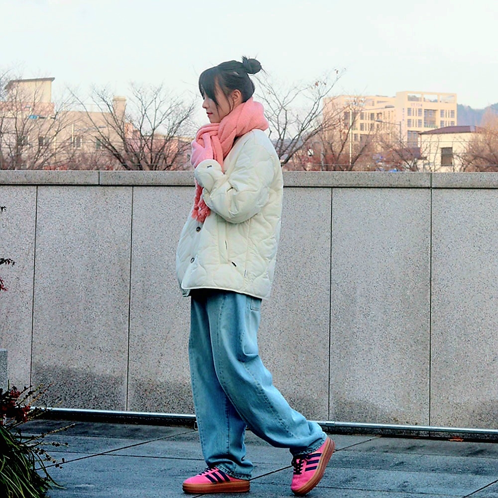 (W) Adidas Gazelle Bold Pink Glow Victory Blue 착용 스타일 - 2