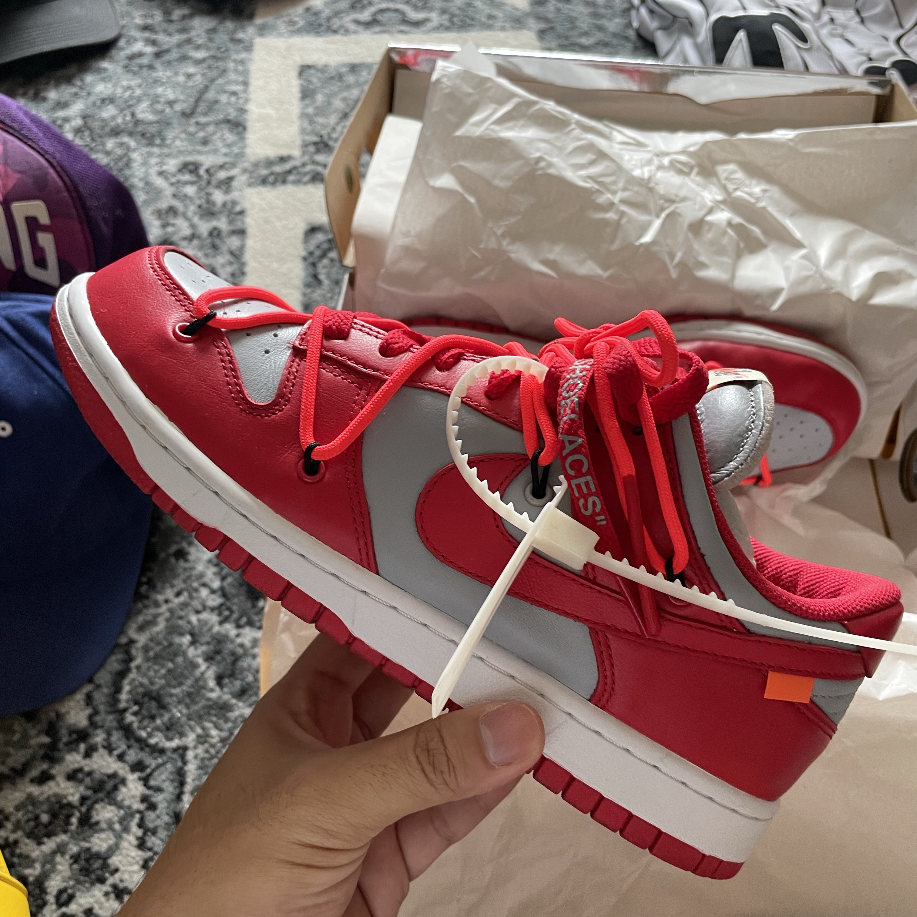 Nike x Off-White Dunk Low University Red 착용 스타일 - 1