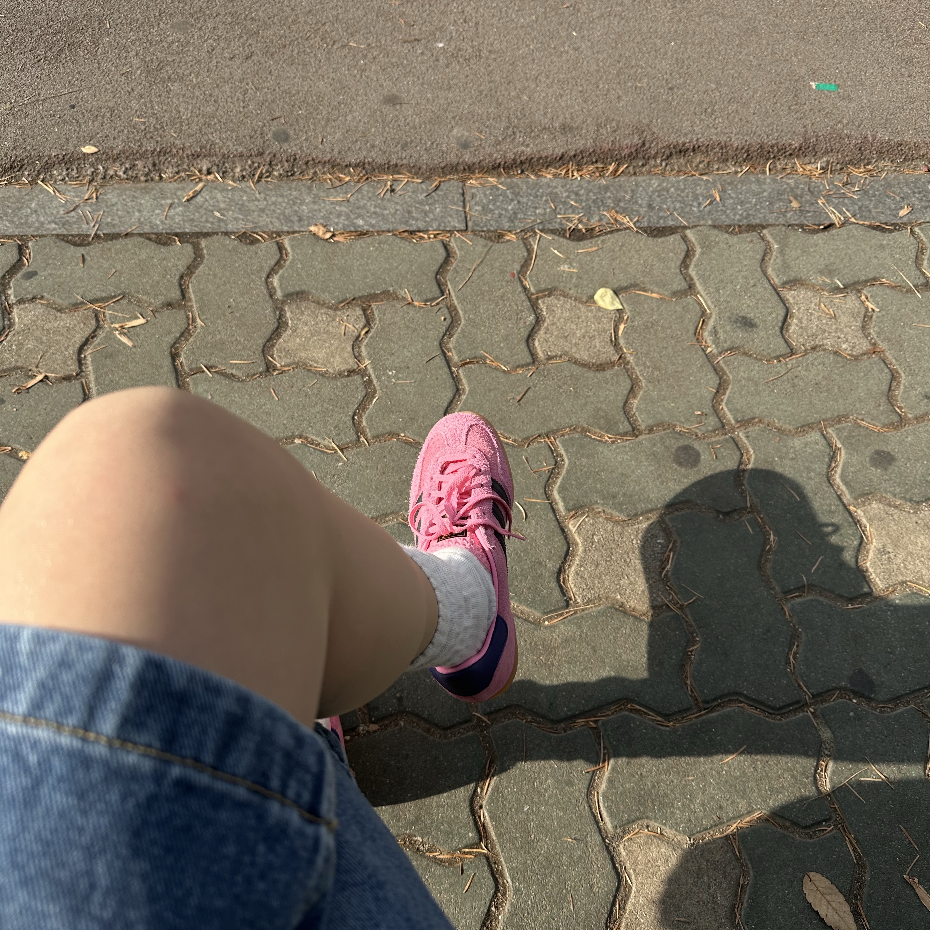 (W) Adidas Gazelle Indoor Bliss Pink 착용 스타일 - 1